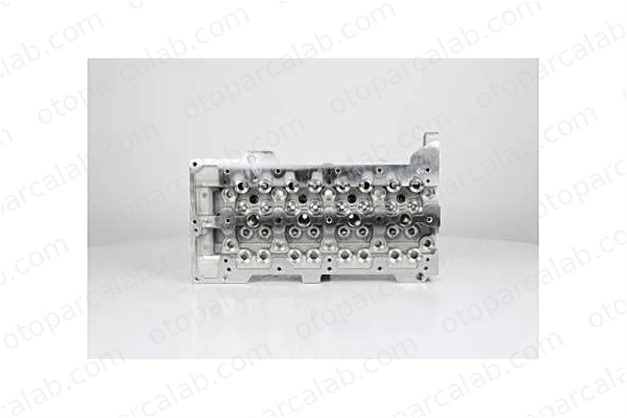 BSG 25-110-002 Silindir Kapağı FIAT GRANDE PUNTO IDEA 71729497 71739601