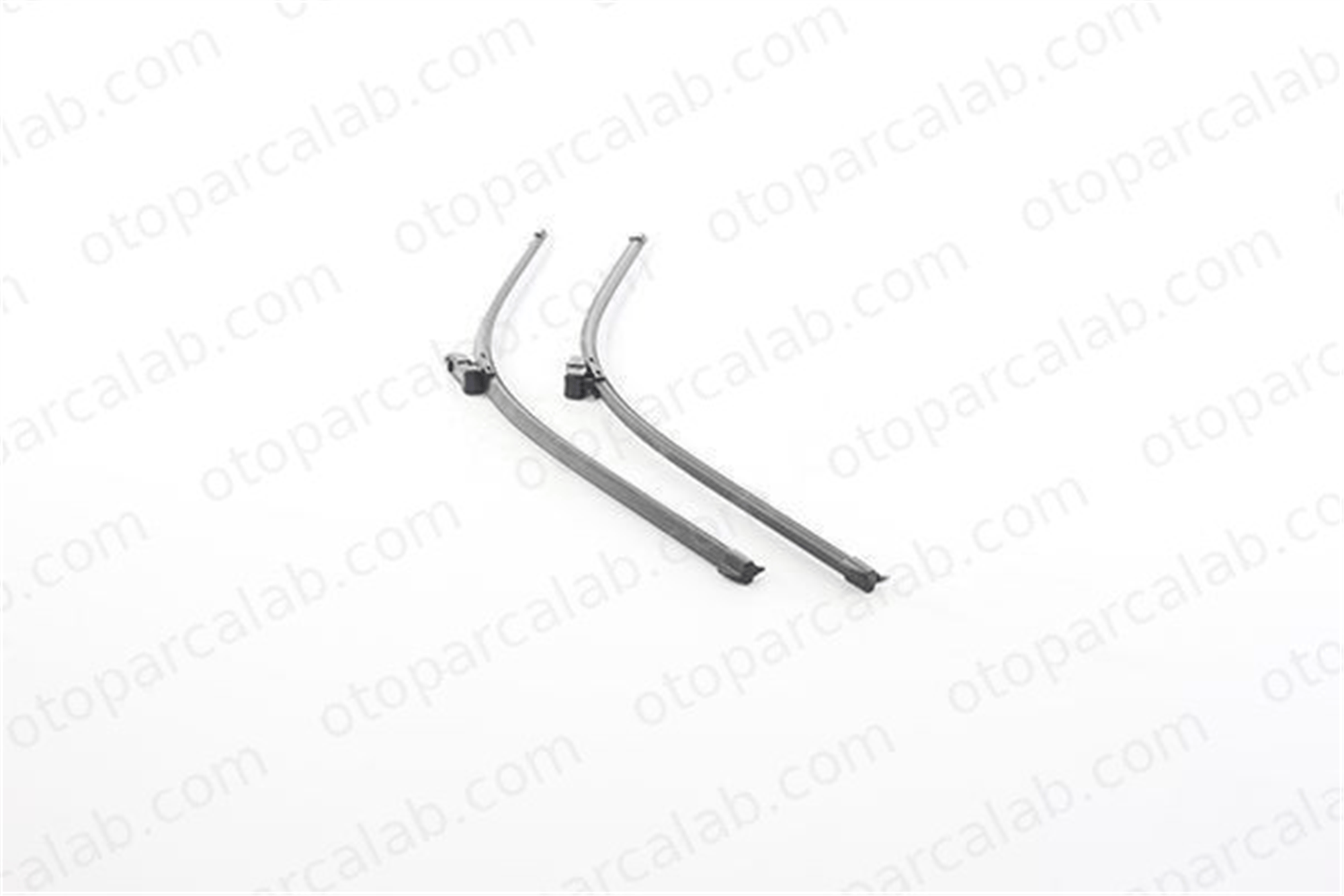 BSG 30-992-030 Silecek Süpürgesi Ön Muz Tip FORD FOCUS III FOCUS III Turnier GC1JS17528CA 1814112