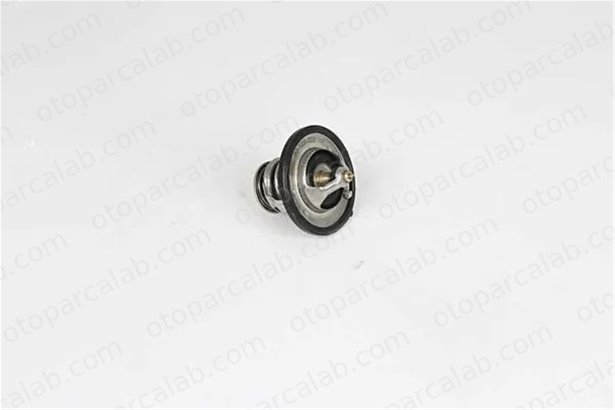 BSG 40-126-006 Termostat 82 °C HYUNDAI COUPE II ELANTRA III 2550023010 2550023001
