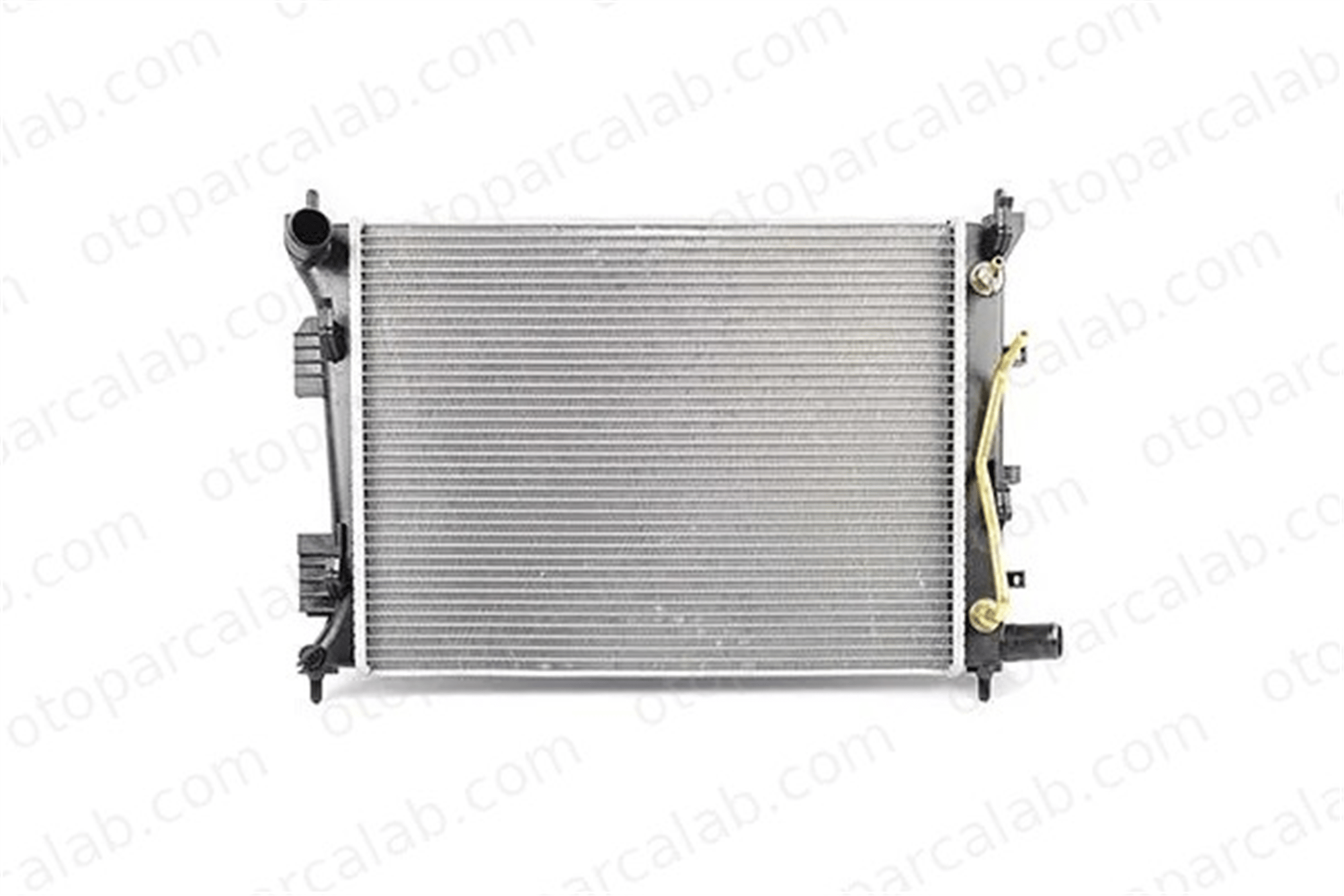 BSG 40-520-030 Su Radyatörü HYUNDAI ACCENT IV Sedan i20 I 4T168005GA 2T148005CC