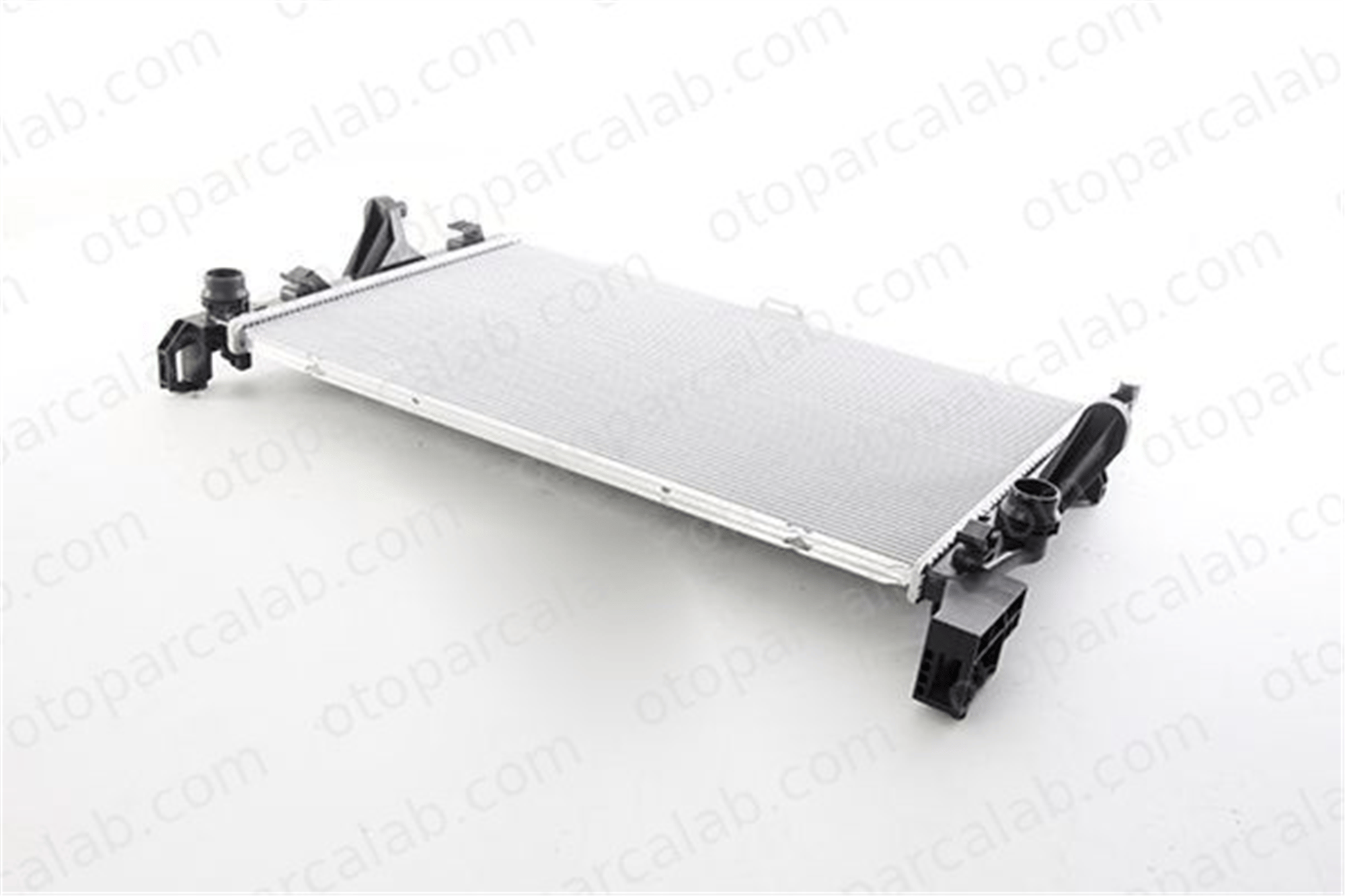 BSG 60-520-054 Su Radyatörü MERCEDES-BENZ VITO Mixto VITO Panelvan/Van BV618005AD 1705805