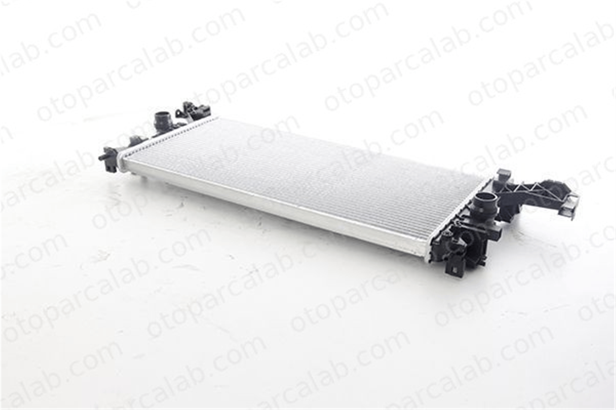 BSG 65-520-061 Su Radyatörü OPEL ASTRA K ASTRA K Sports Tourer ME1C1H8005JE 13453906