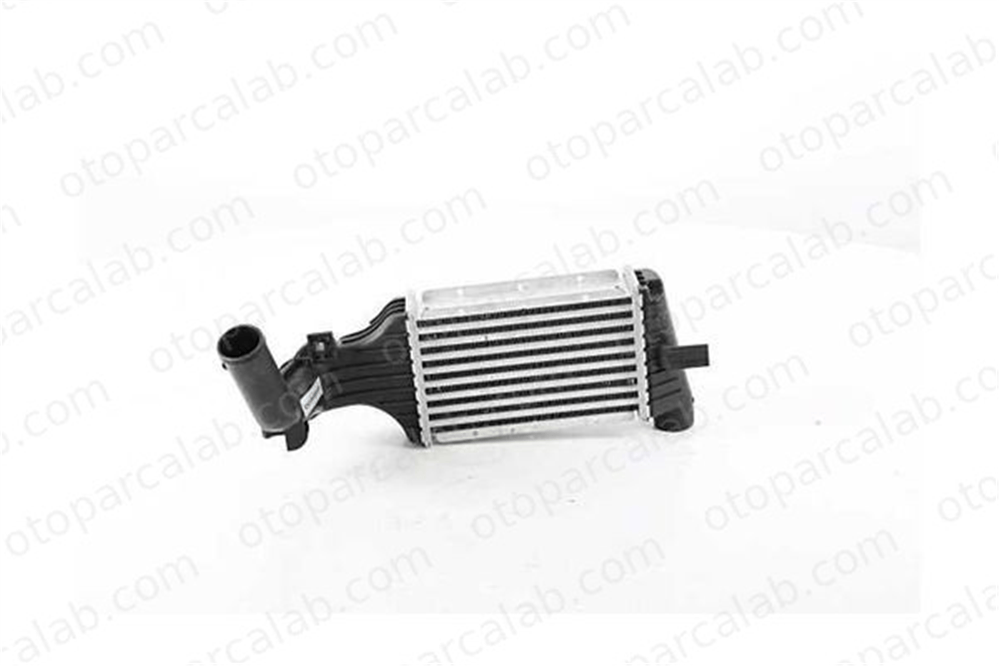 BSG 65-535-004 Turbo Radyatörü OPEL ASTRA G Station wagon ASTRA G Sedan 1302244 1302413