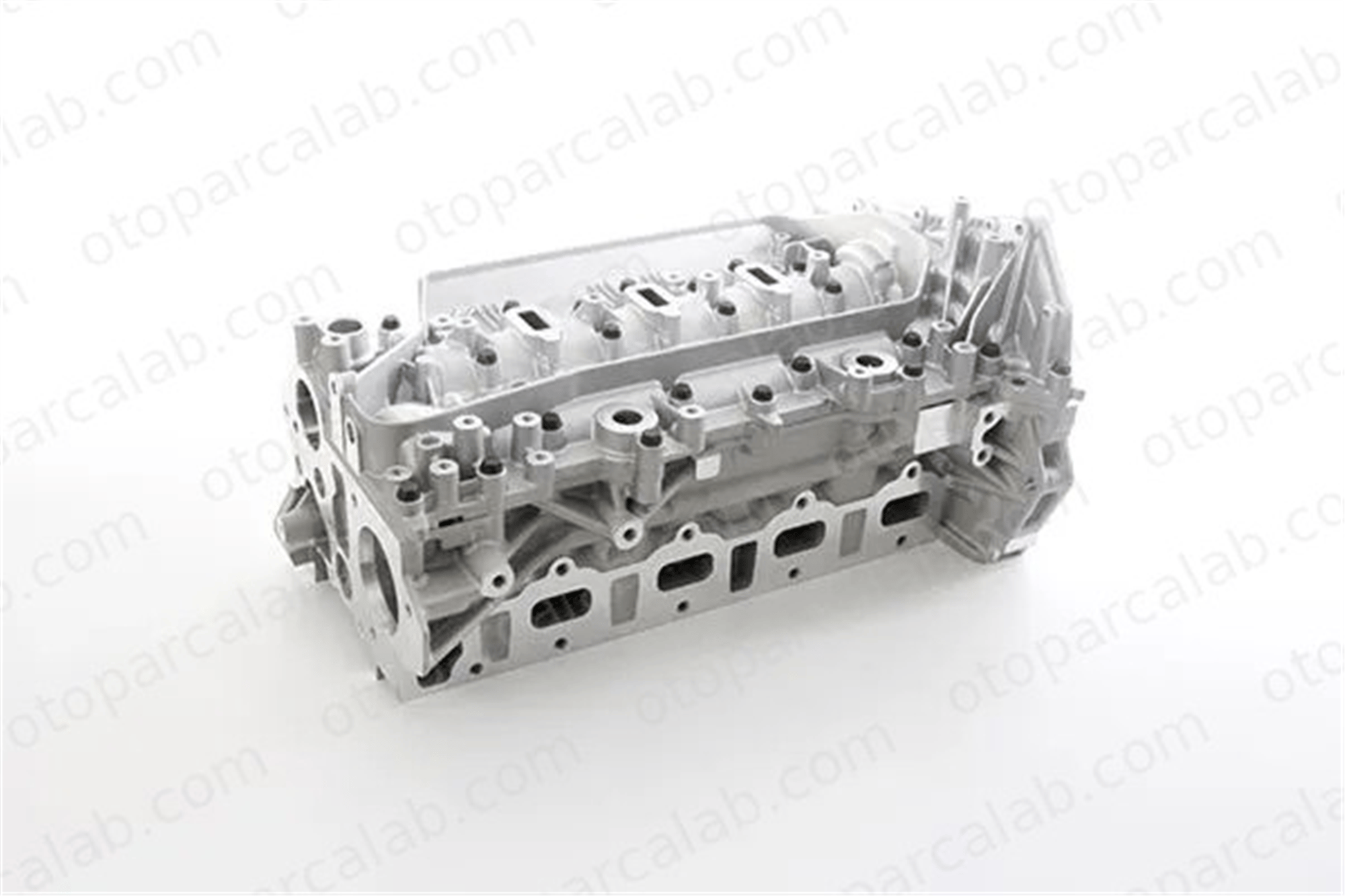 BSG 75-110-018 Silindir Kapağı NISSAN QASHQAI / QASHQAI +2 I QASHQAI II SUV 110412453R 1104100Q1P