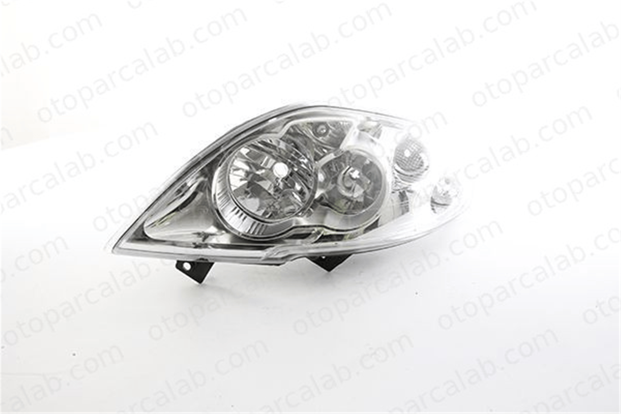 BSG 75-800-057 Far Sağ OPEL MOVANO B Panelvan/Van MOVANO B Platform şasi 260106869R 4419524