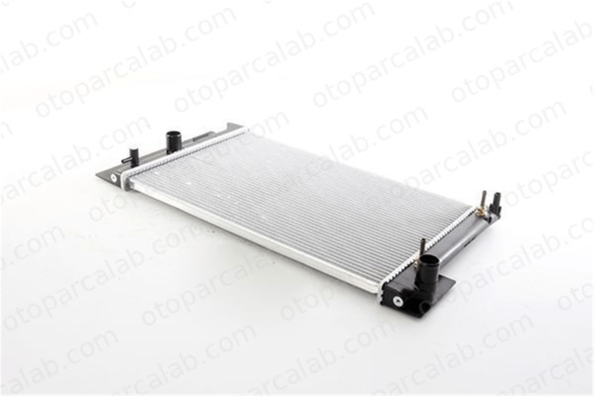 BSG 85-520-020 Su Radyatörü TOYOTA AURIS COROLLA Sedan 2115003202 2115003702