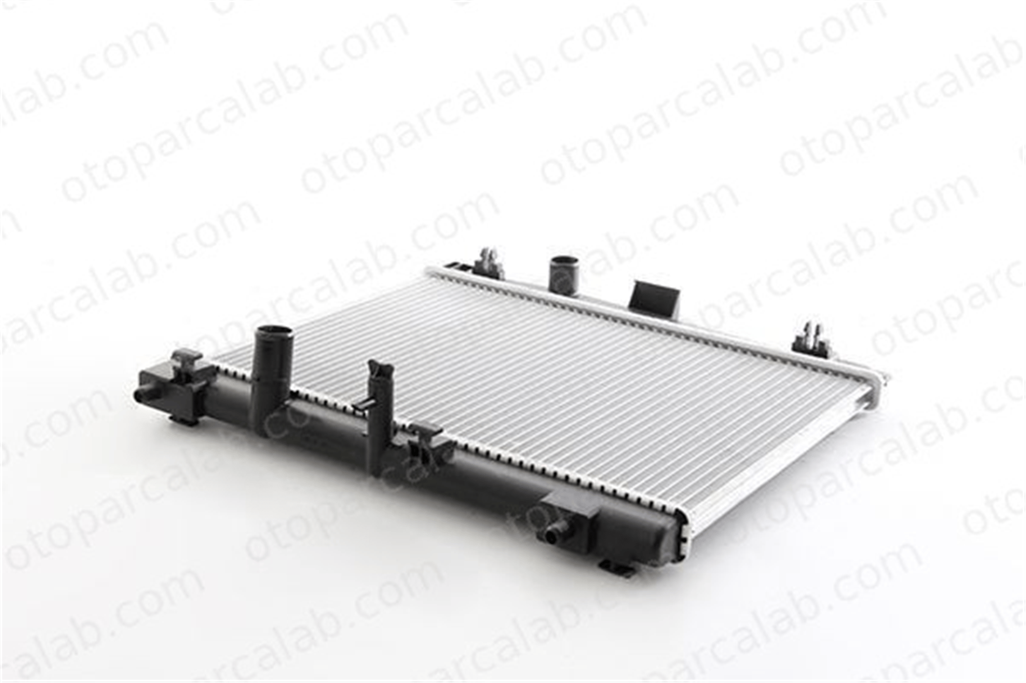 BSG 85-520-040 Su Radyatörü TOYOTA YARIS 85008077 164000Q040