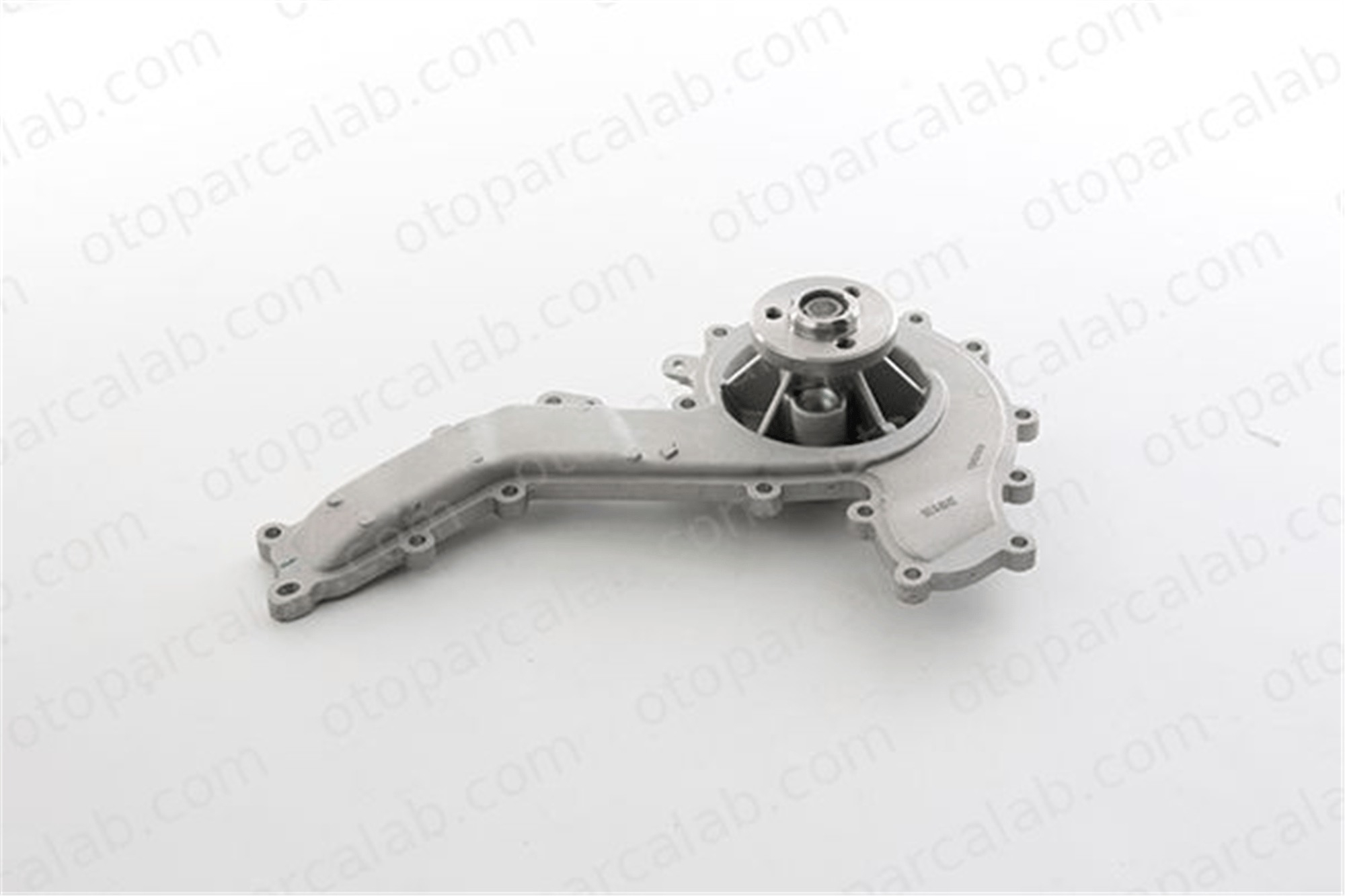BSG 90-500-037 Devirdaim Su Pompası AUDI A7 Sportback A5 59121008G 059 121 008 G