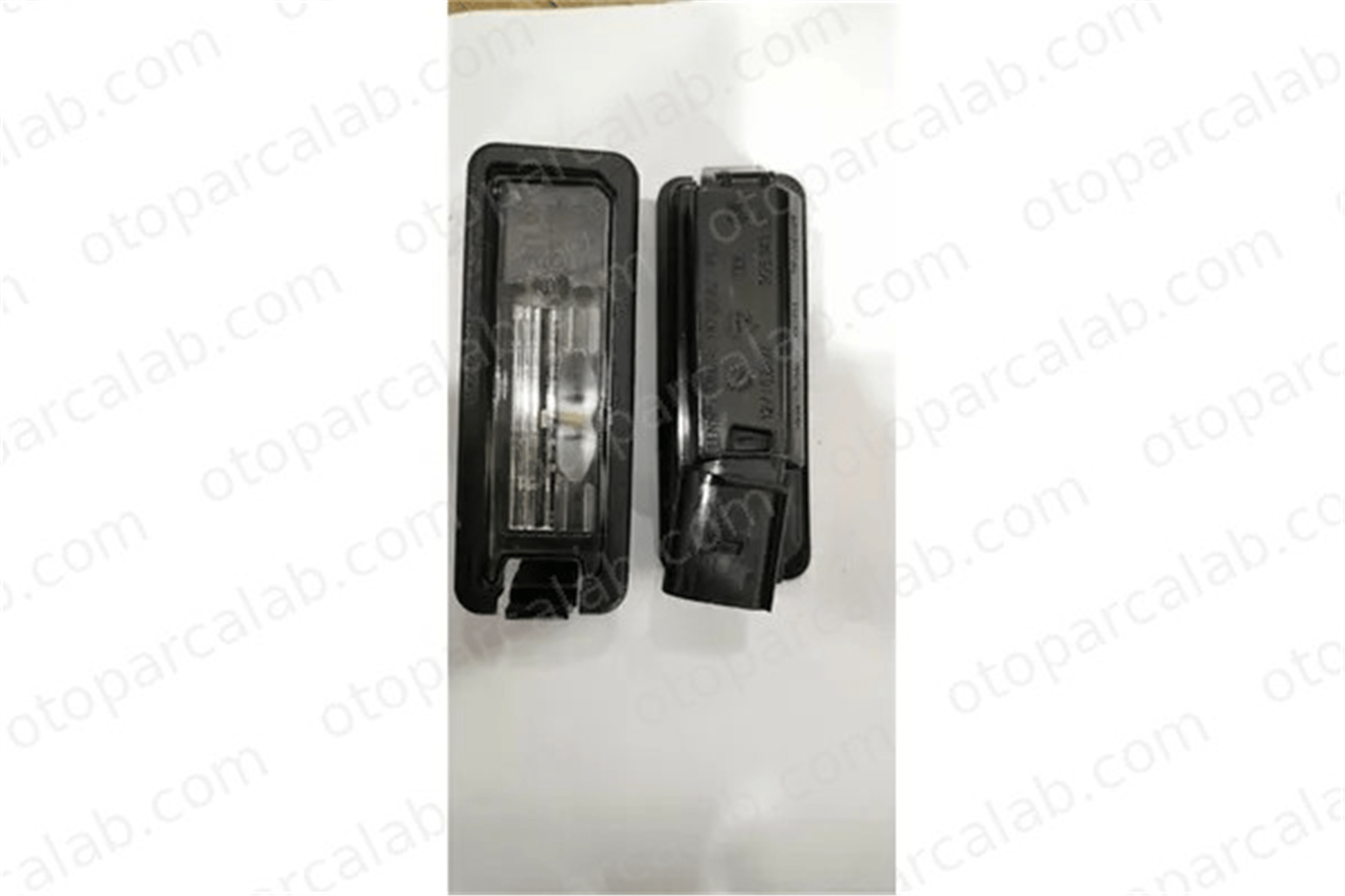 GKL 296554 Plaka Lambası VW GOLF VIII ARTEON 3G5943021A