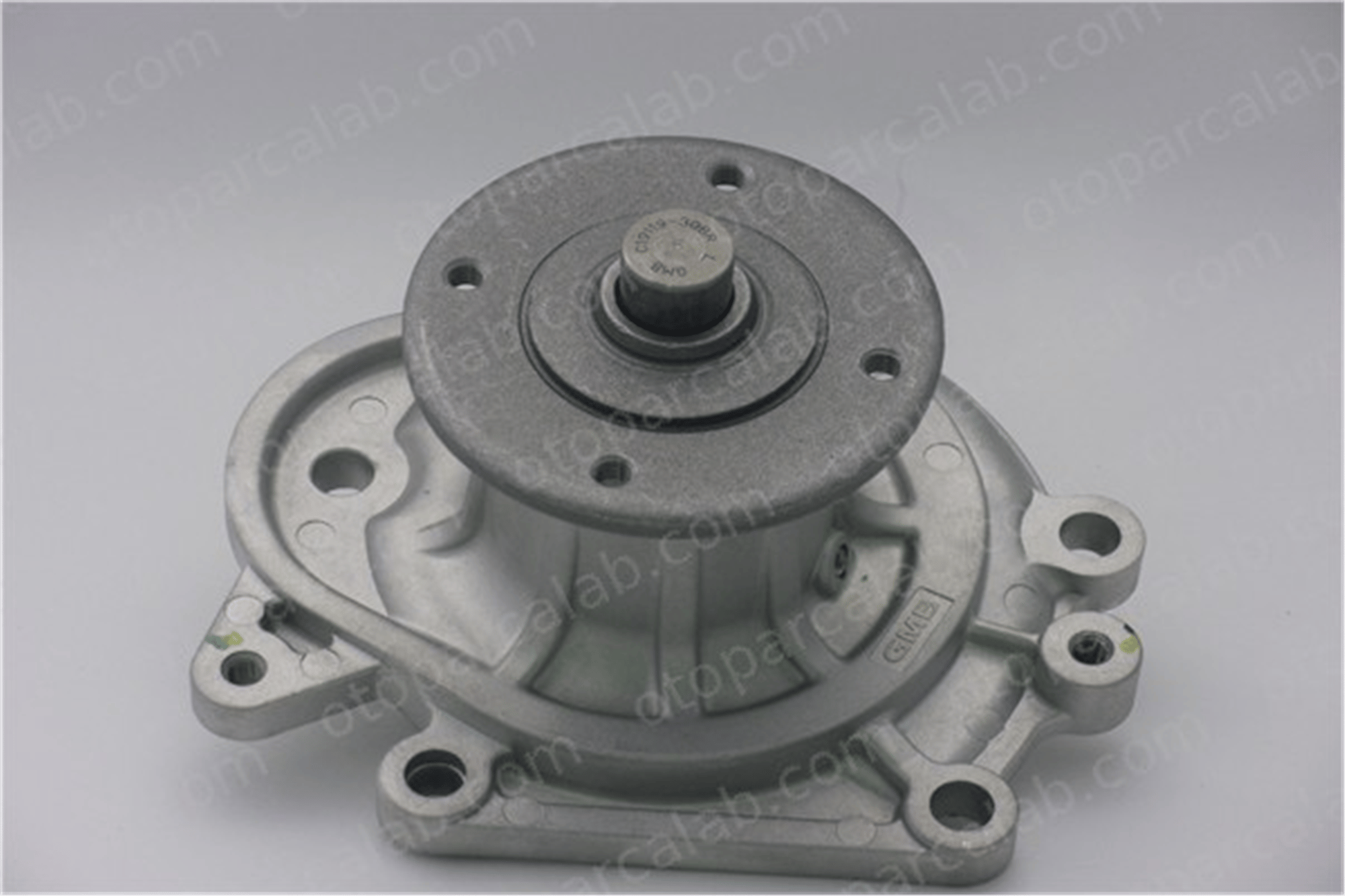 GMB GWT-61A Devirdaim Su Pompası TOYOTA HILUX V Pick-up CRESSIDA Sedan 1610059136 1610059135