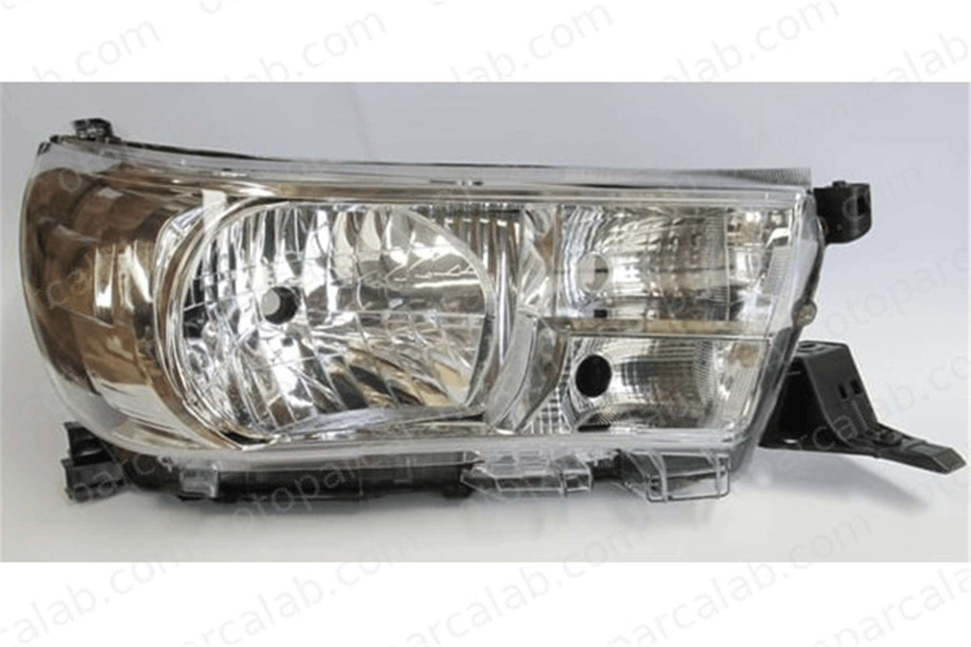 MADE IN TAIWAN 230-1001 Far Sağ TOYOTA HILUX VIII Pick-up 811100K690