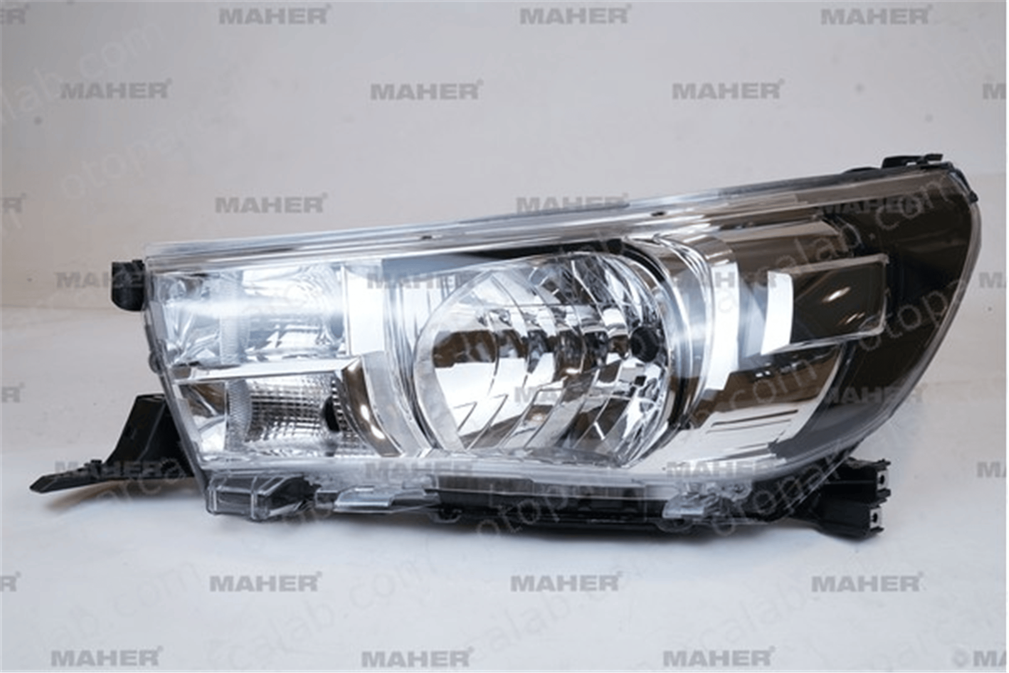 MAHER 01209 Far Sol TOYOTA HILUX VIII Pick-up 811500K690