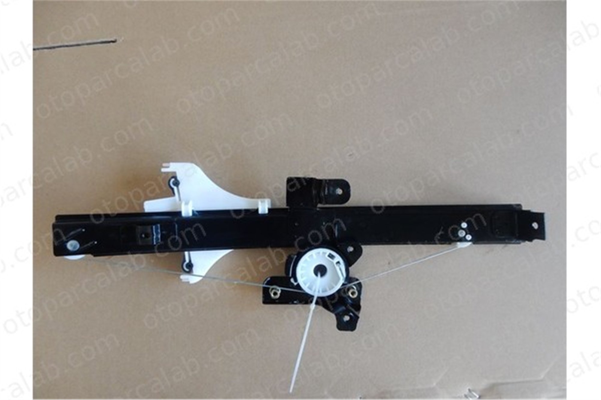 MGA 32012 Cam Krikosu Arka Sağ FORD MONDEO III Sedan MONDEO III 1S71F27000BM 1320873