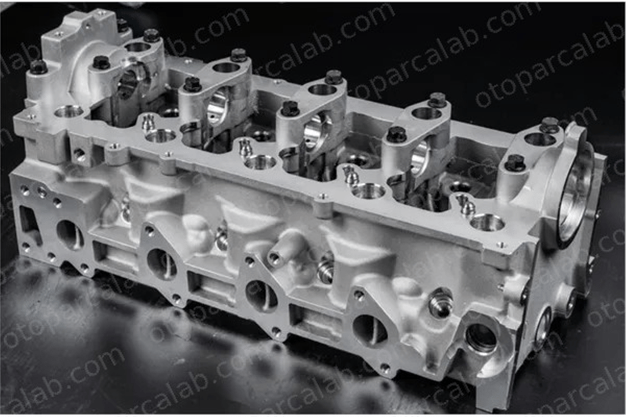 MGA 60217 Silindir Kapağı HYUNDAI TUCSON SANTA FÉ II 2210027400 2210027750