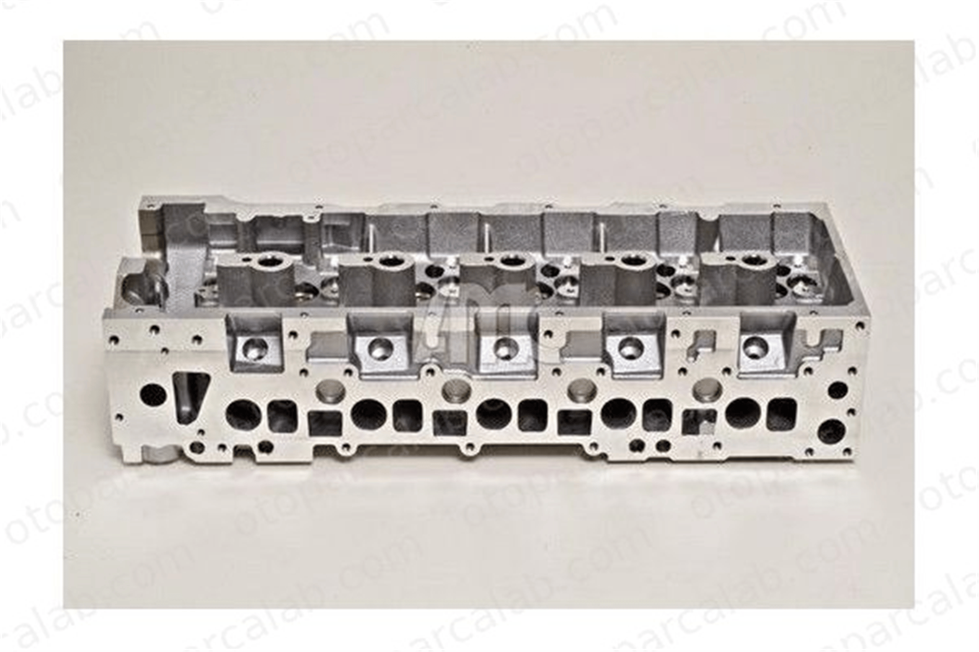 MGA 60995 Silindir Kapağı MERCEDES-BENZ CLK E-SERISI Platform şasi 6120102320 908575