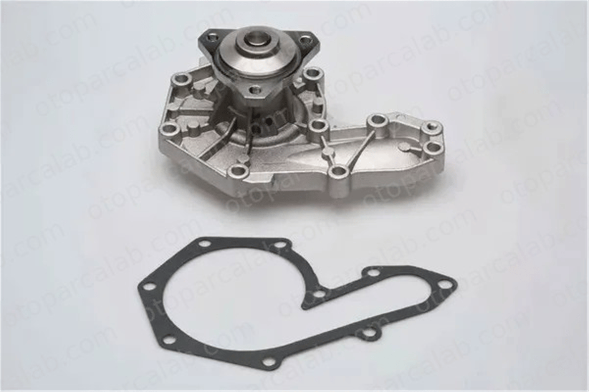 MGA 65372 Devirdaim Su Pompası VOLVO 440 RENAULT MEGANE I 7701463111 210107370R