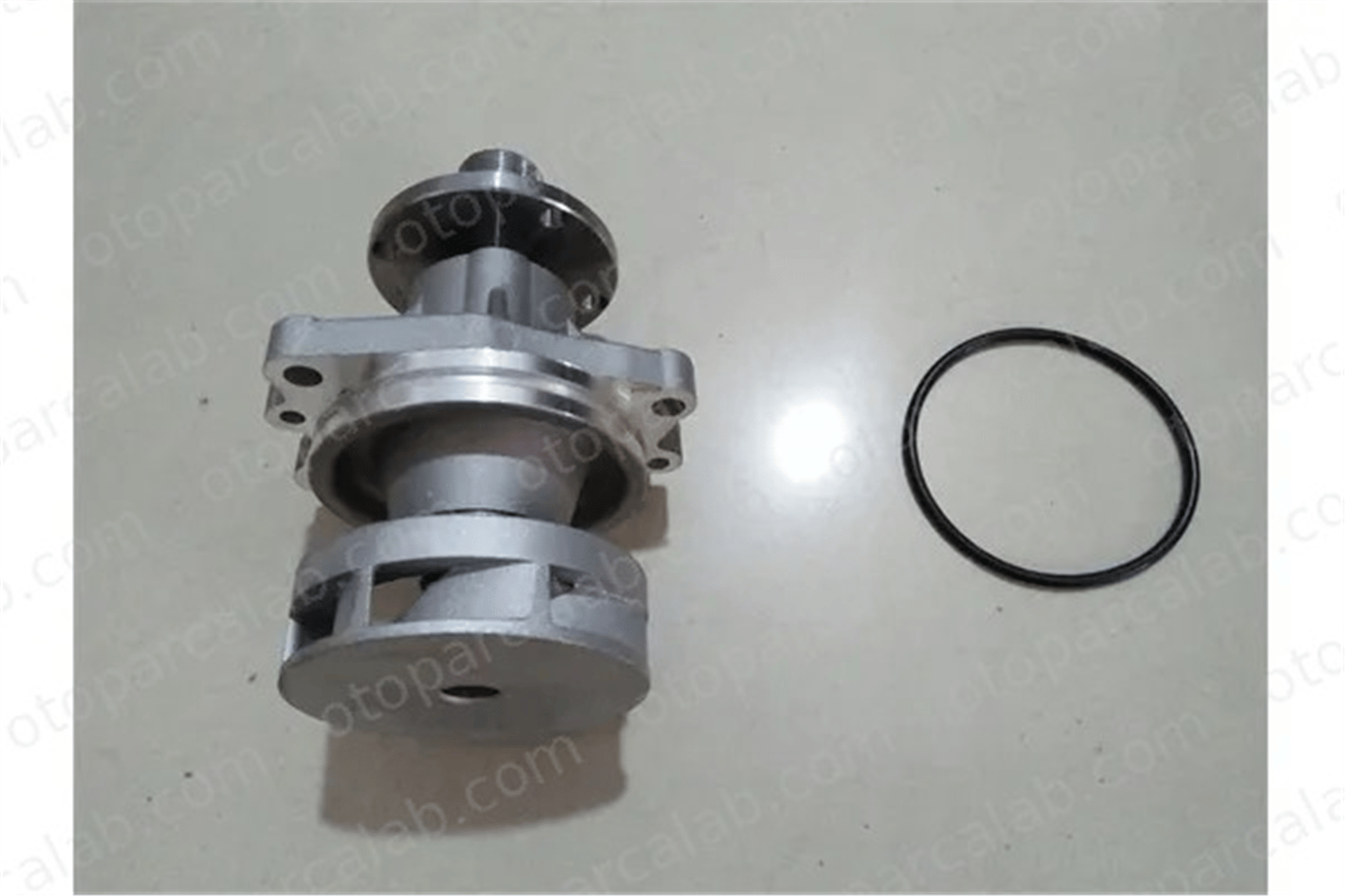 MGA 65495 Devirdaim Su Pompası BMW 5 3 11512244333 32679