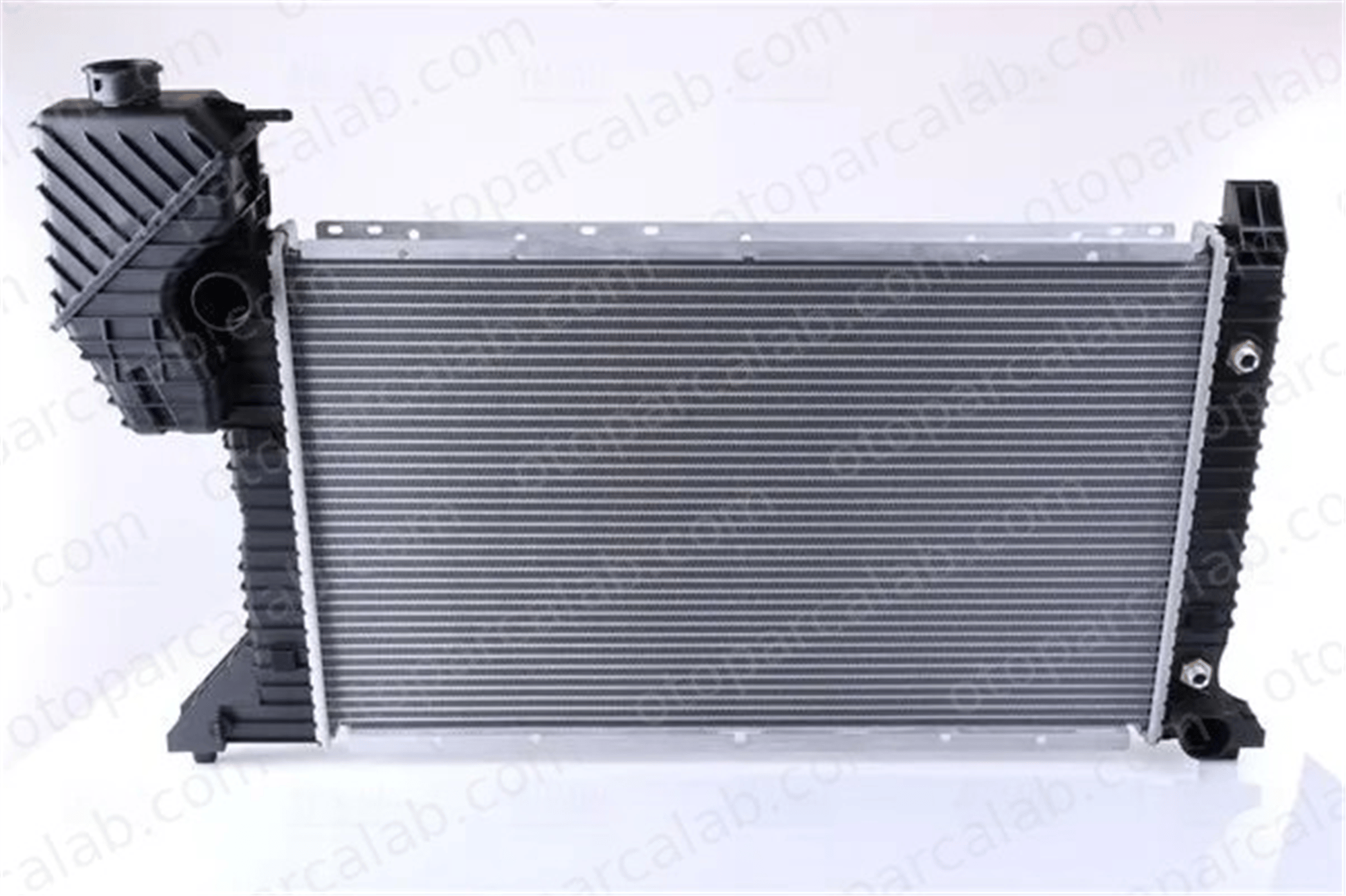 NISSENS 62686A Su Radyatörü MERCEDES-BENZ SPRINTER 4-t Panelvan/Van SPRINTER 3-t Panelvan/Van A9015003400 9015003400