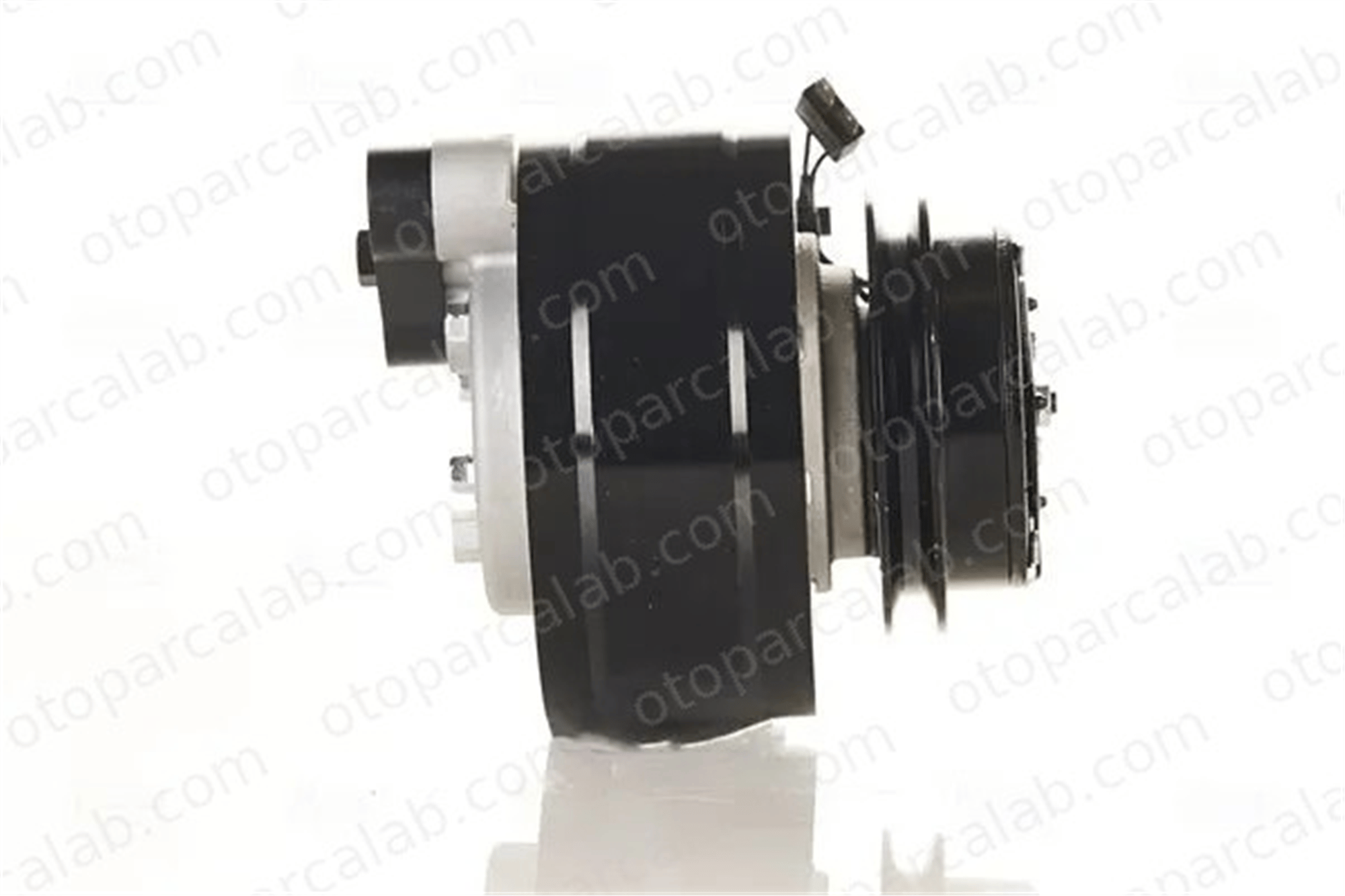 NISSENS 890368 Klima Kompresörü MERCEDES-BENZ 123 Sedan 123 T-Model A1021300615 2304711