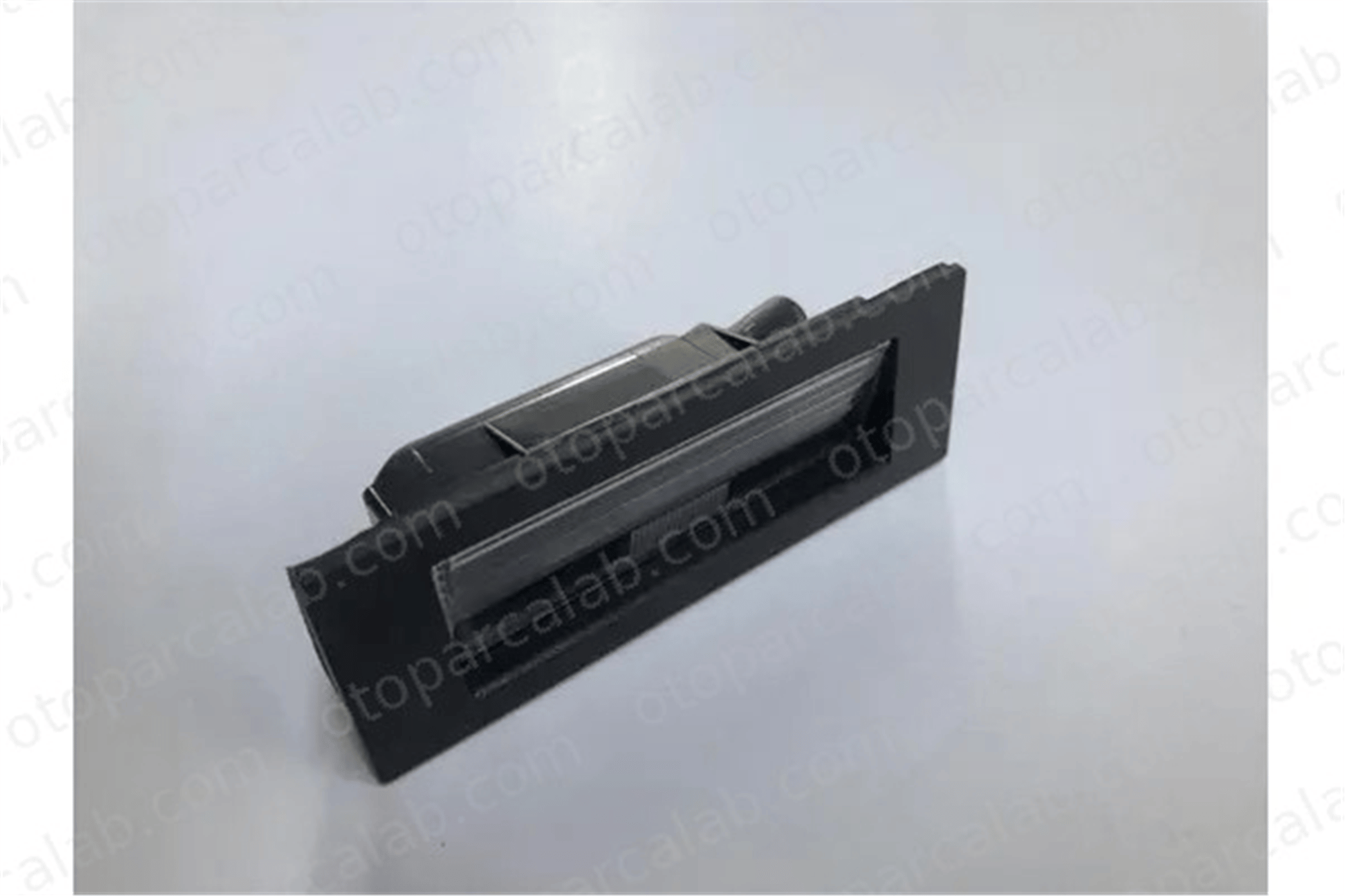 OZAR 4M131144 Plaka Lambası ÖZAR 4M131144 JEEP RENEGADE SUV FIAT TIPO Hatchback 51953208
