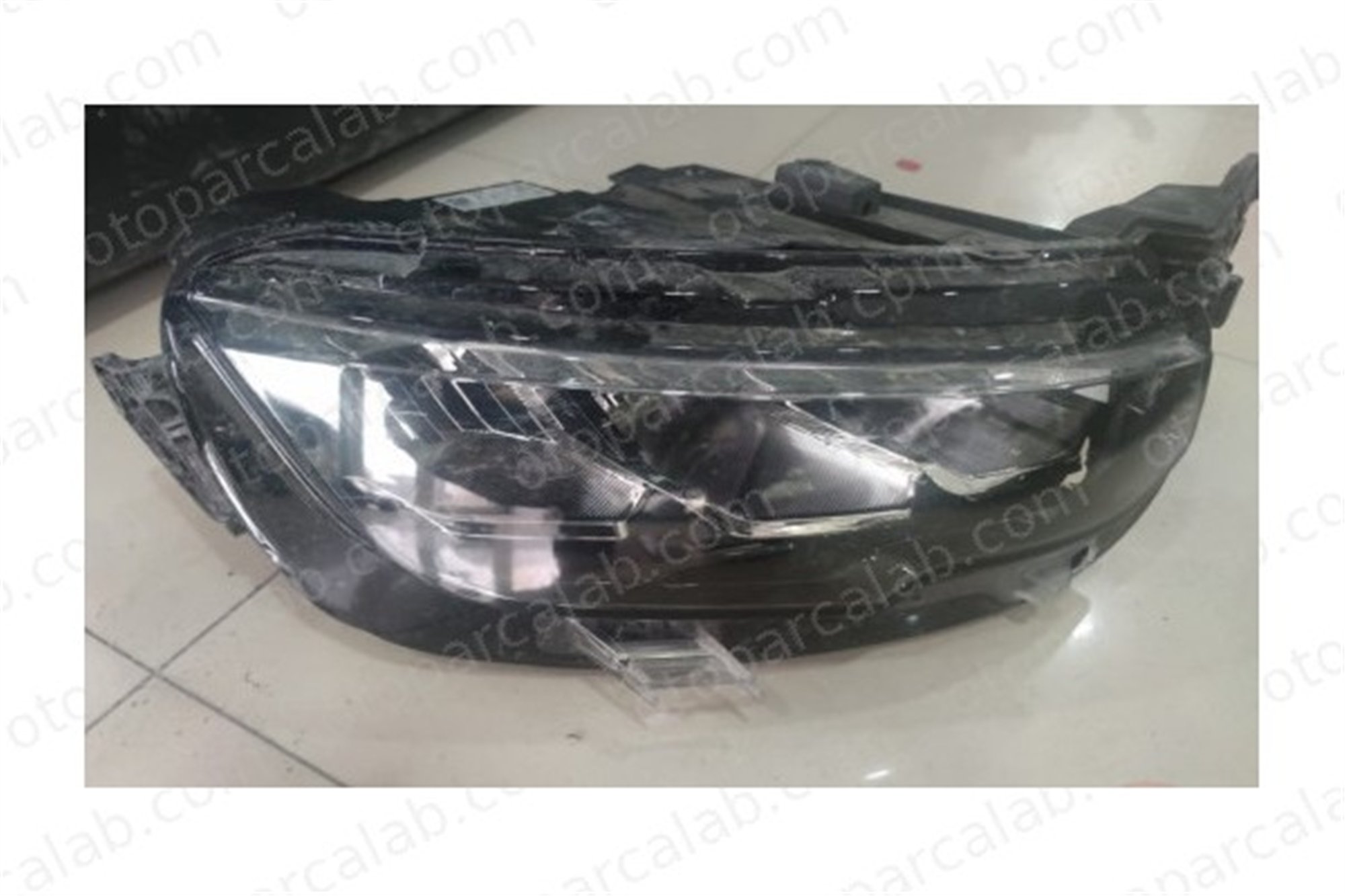 PSA ORJINAL 9835610280 Far Sağ CITROËN C5 AIRCROSS 9835610280