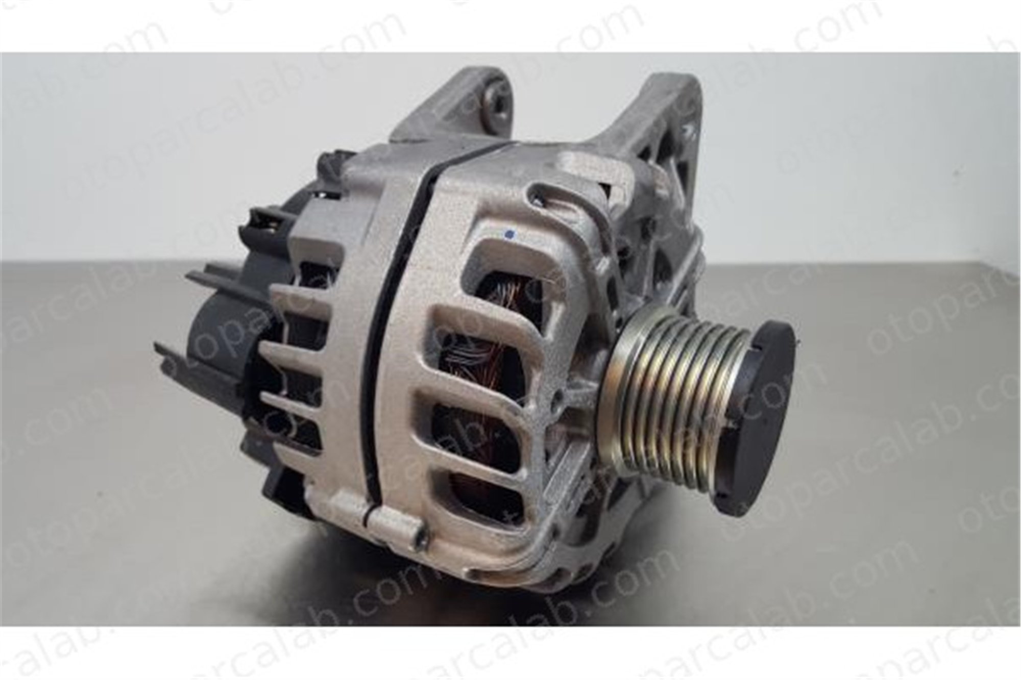 RENAULT ORJINAL 231008040R Alternatör RENAULT TWINGO III CLIO V 231008040R