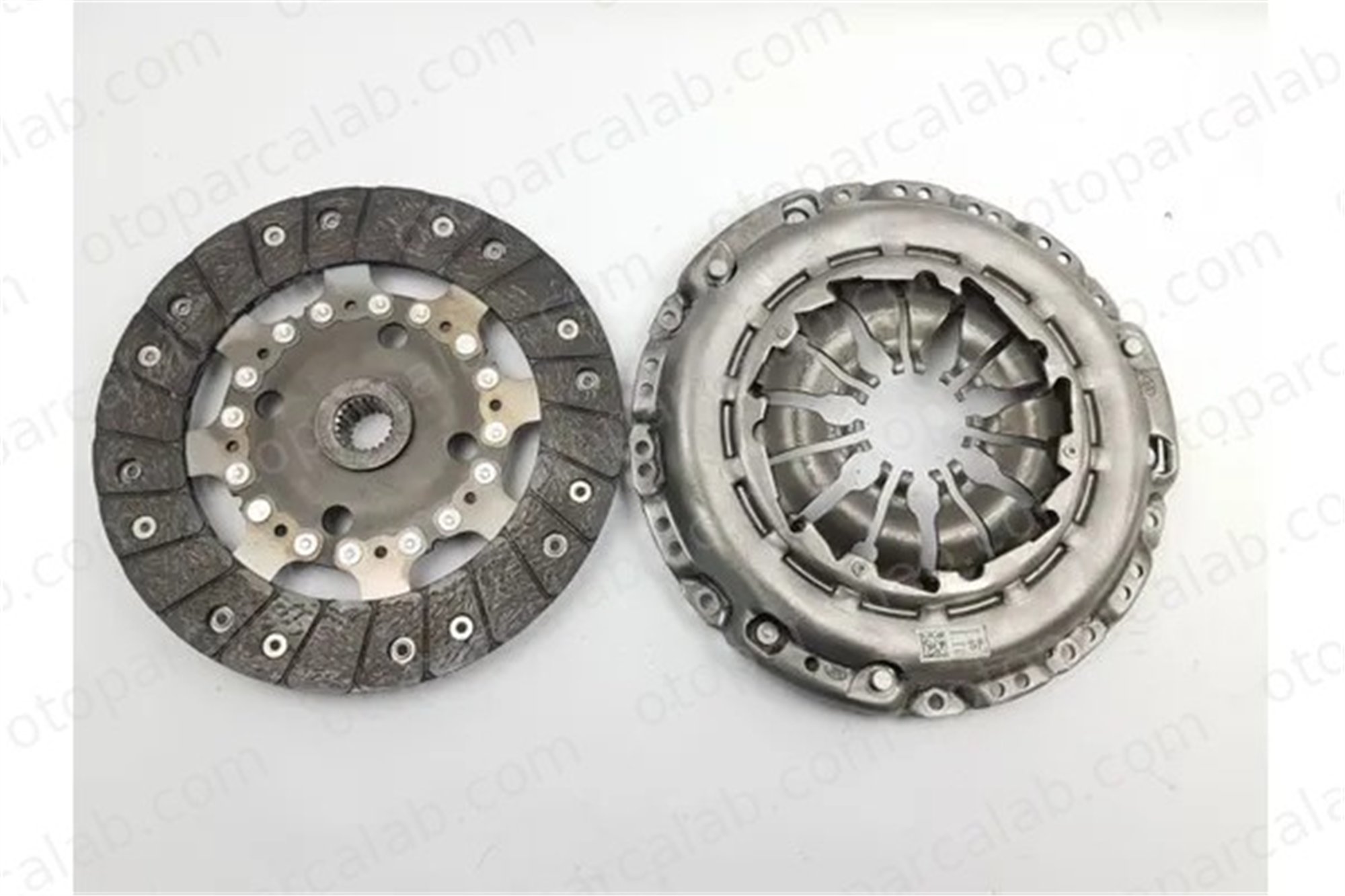 RENAULT ORJINAL 302051190R Debriyaj Seti DACIA DUSTER RENAULT KANGOO / GRAND KANGOO II 302051190R 123002685R