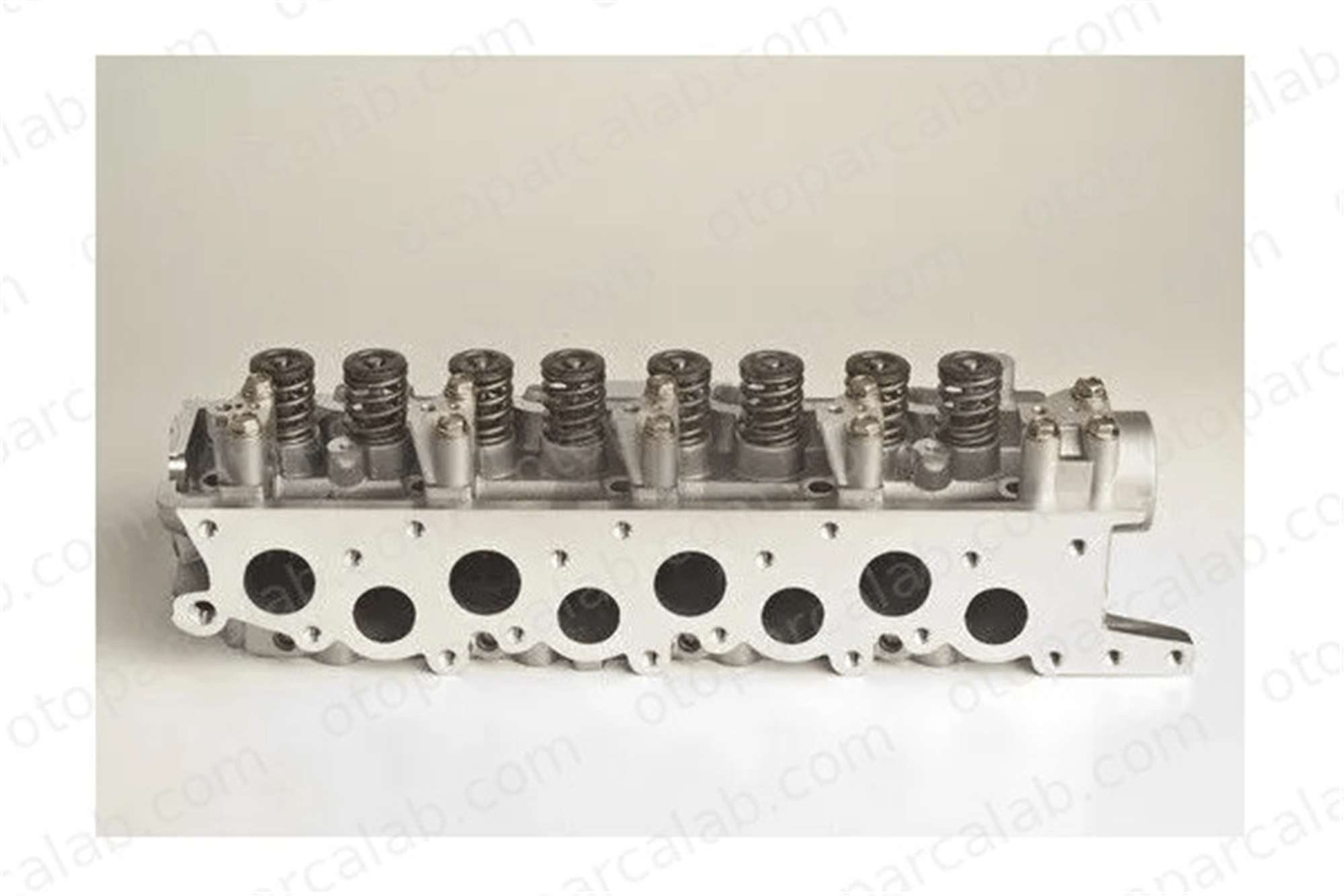 ZEGEN ZCH1011 Silindir Kapağı MITSUBISHI L200 HYUNDAI H-1 / STAREX Minibüs/Otobüs 2200042A20 22100