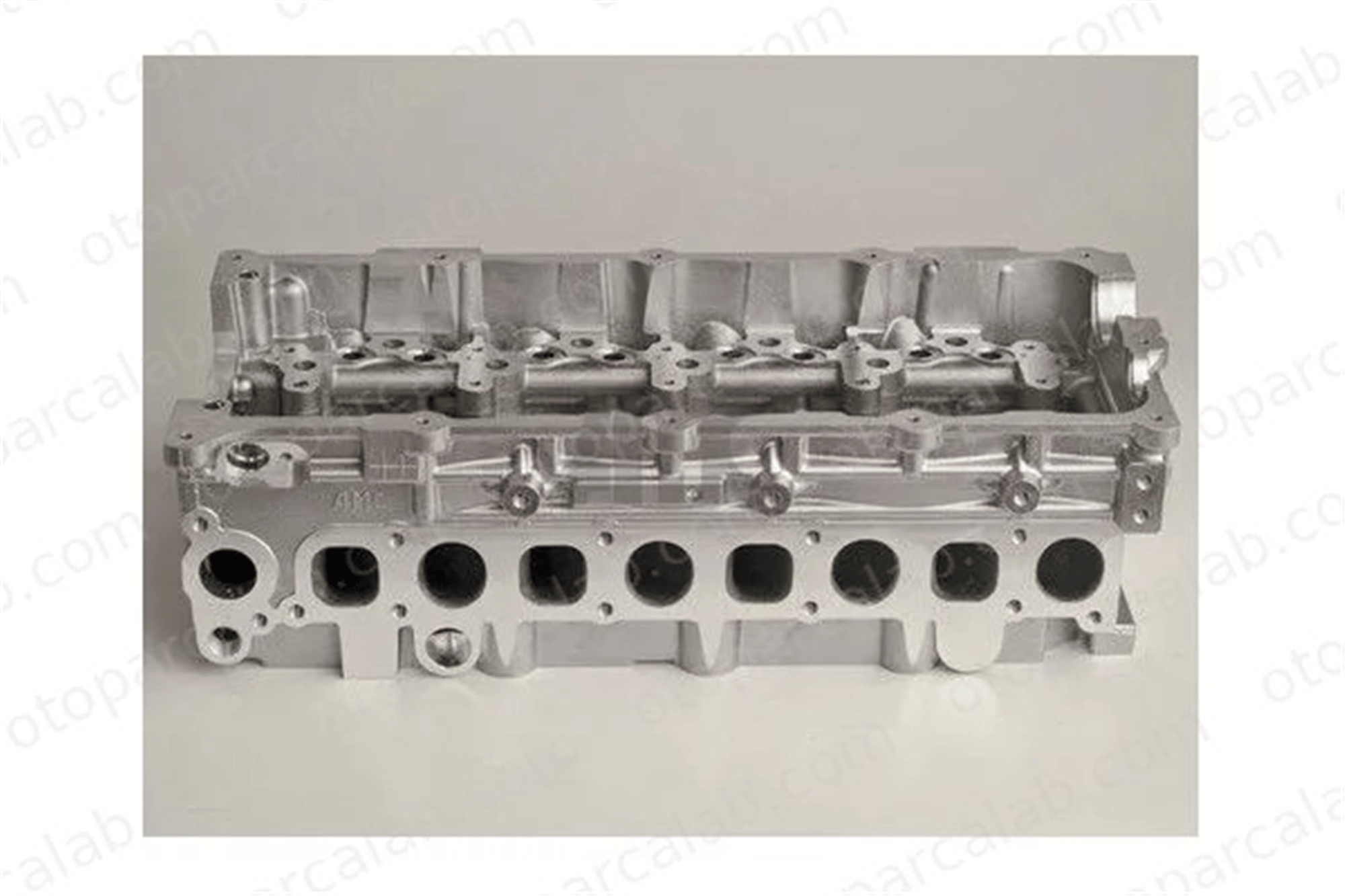 ZEGEN ZCH1046 Silindir Kapağı HYUNDAI H-1 / STAREX Minibüs/Otobüs H-1 Cargo 221004A020 221004A025