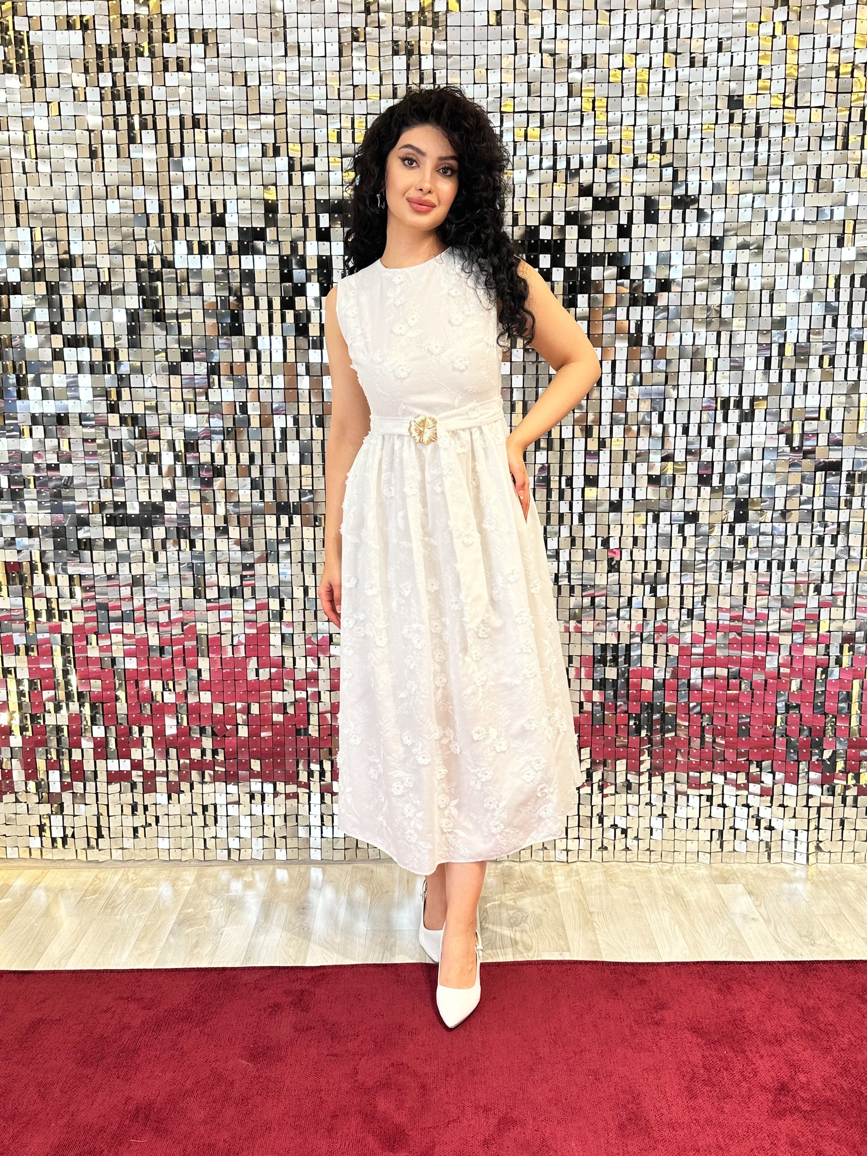 Çiçek Desenli Midi Elbise