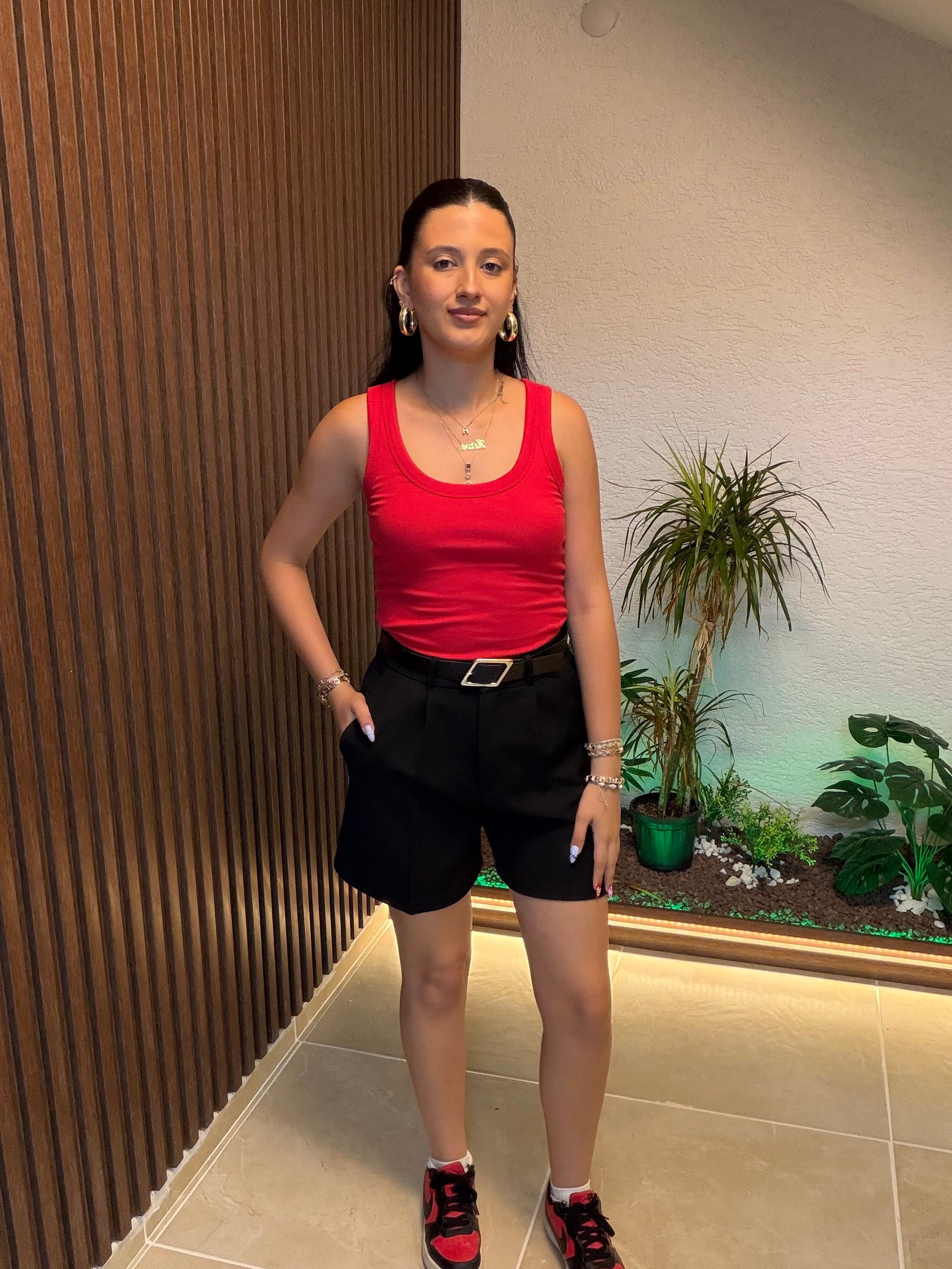 KEMER AKSESUARLI ŞORT
