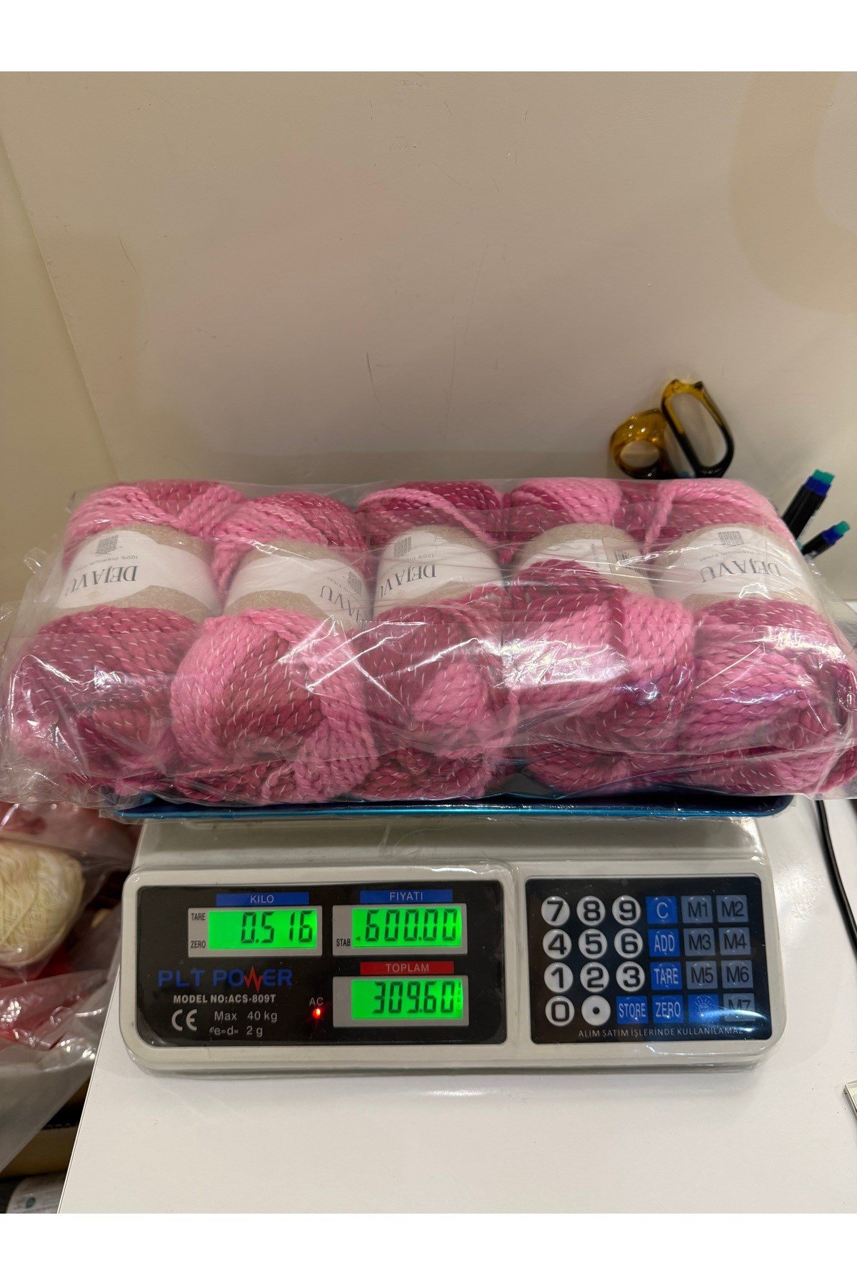 Etrofil ihraç fazlası ebruli örgü ipi (516 gram)