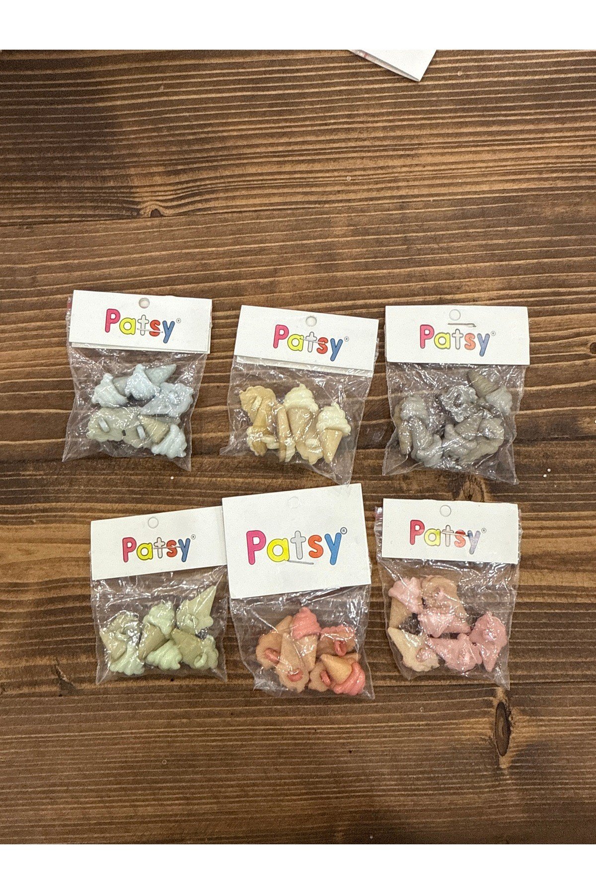 Figürl düğme ((6 adet)(1 paket)