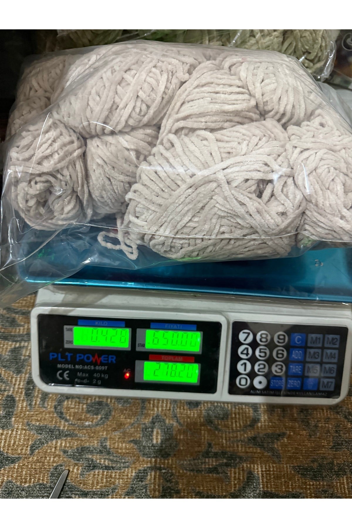 Himalaya kadife ip (428 gram) taş