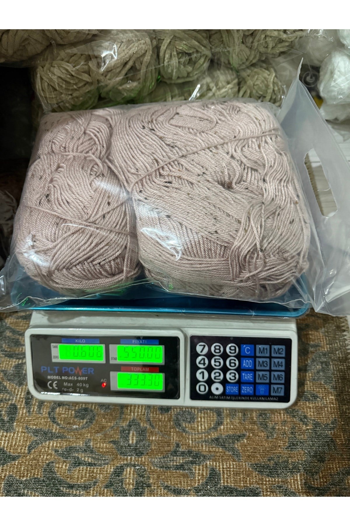 Himalaya örgü ipi (606 gram) benekli
