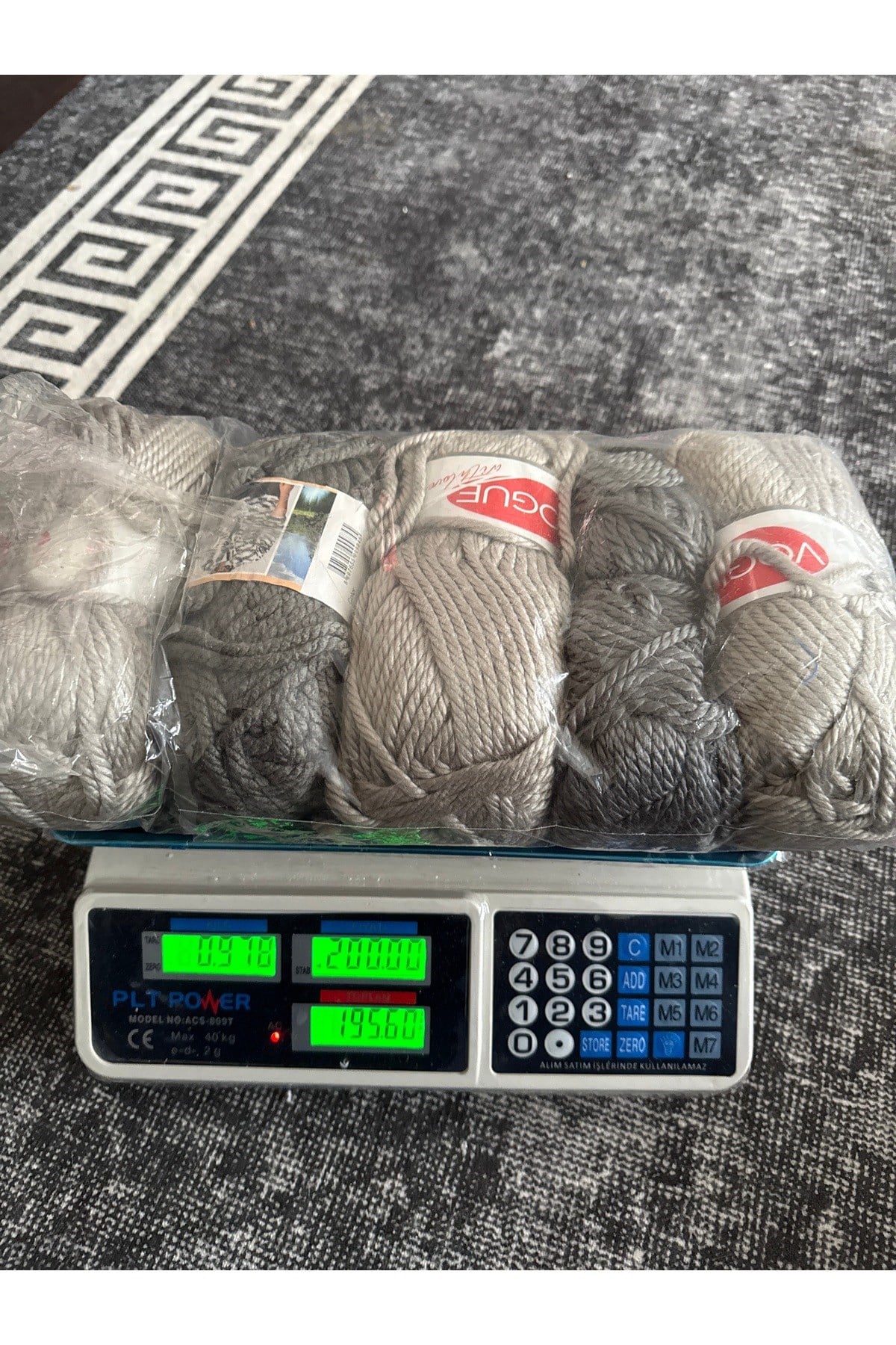 İhraç fazlası ip (978 gram)