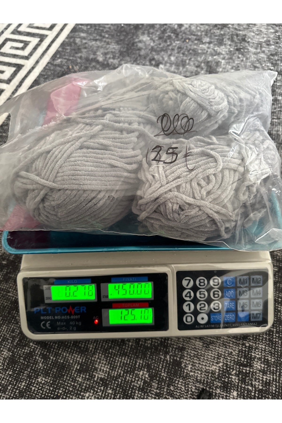 Kadife ip (278 gram)gri