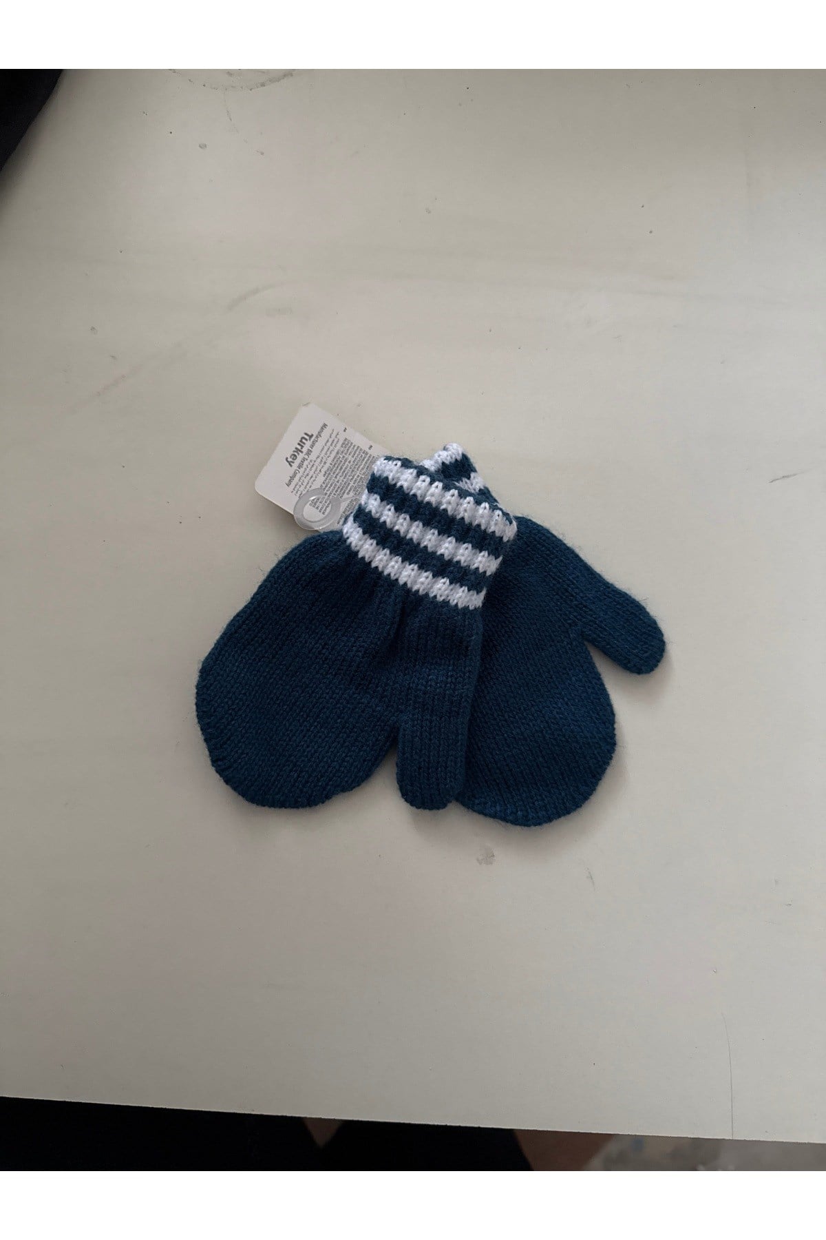 Parmaksız bebek eldiveni
