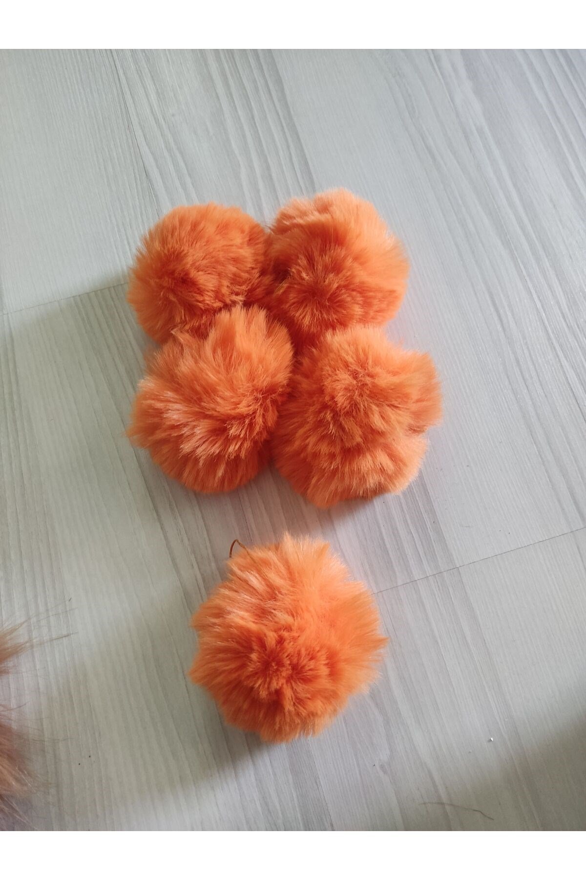 Turuncu ponpon