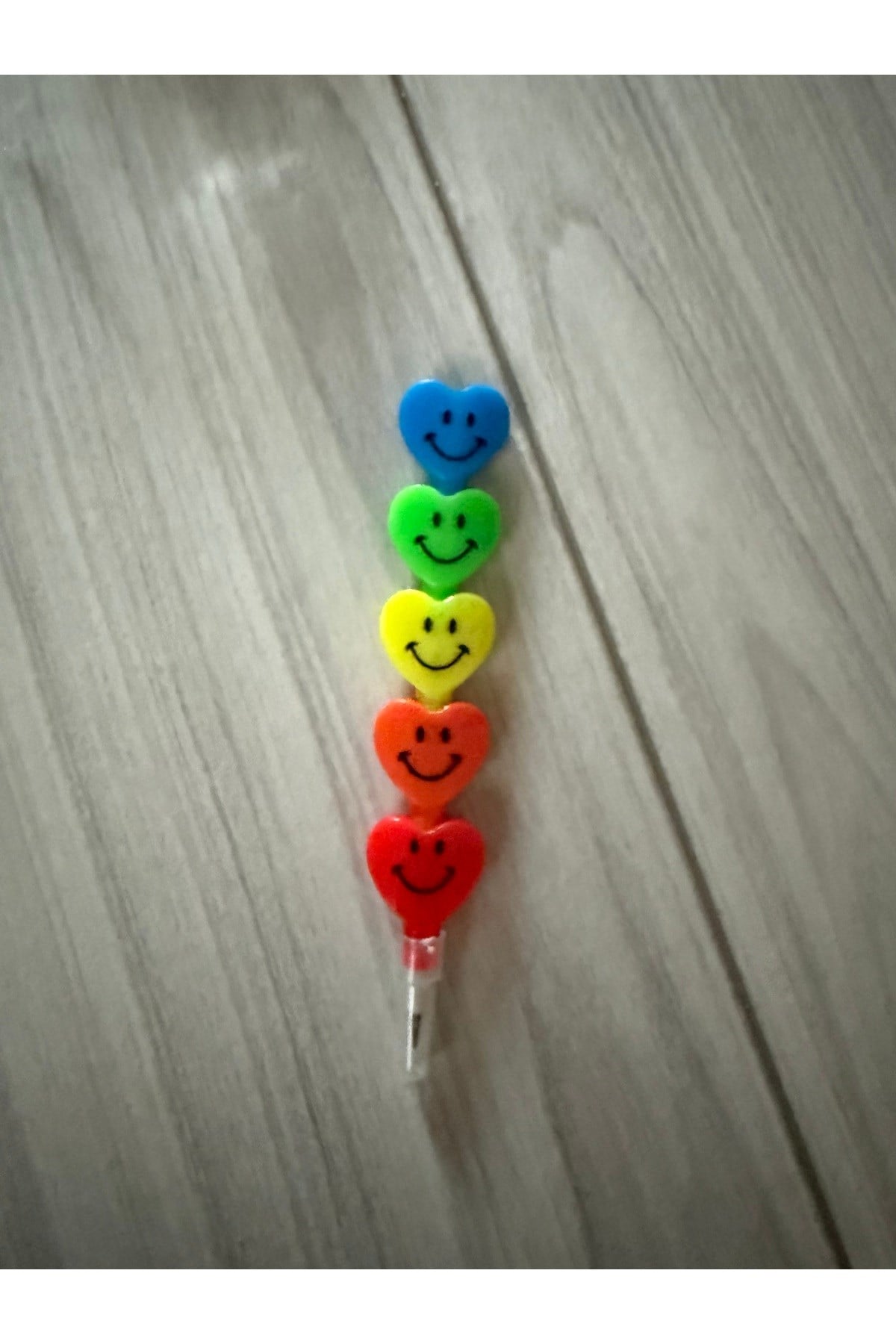 Yumurtlayan kalem(mini emojili)1 adet