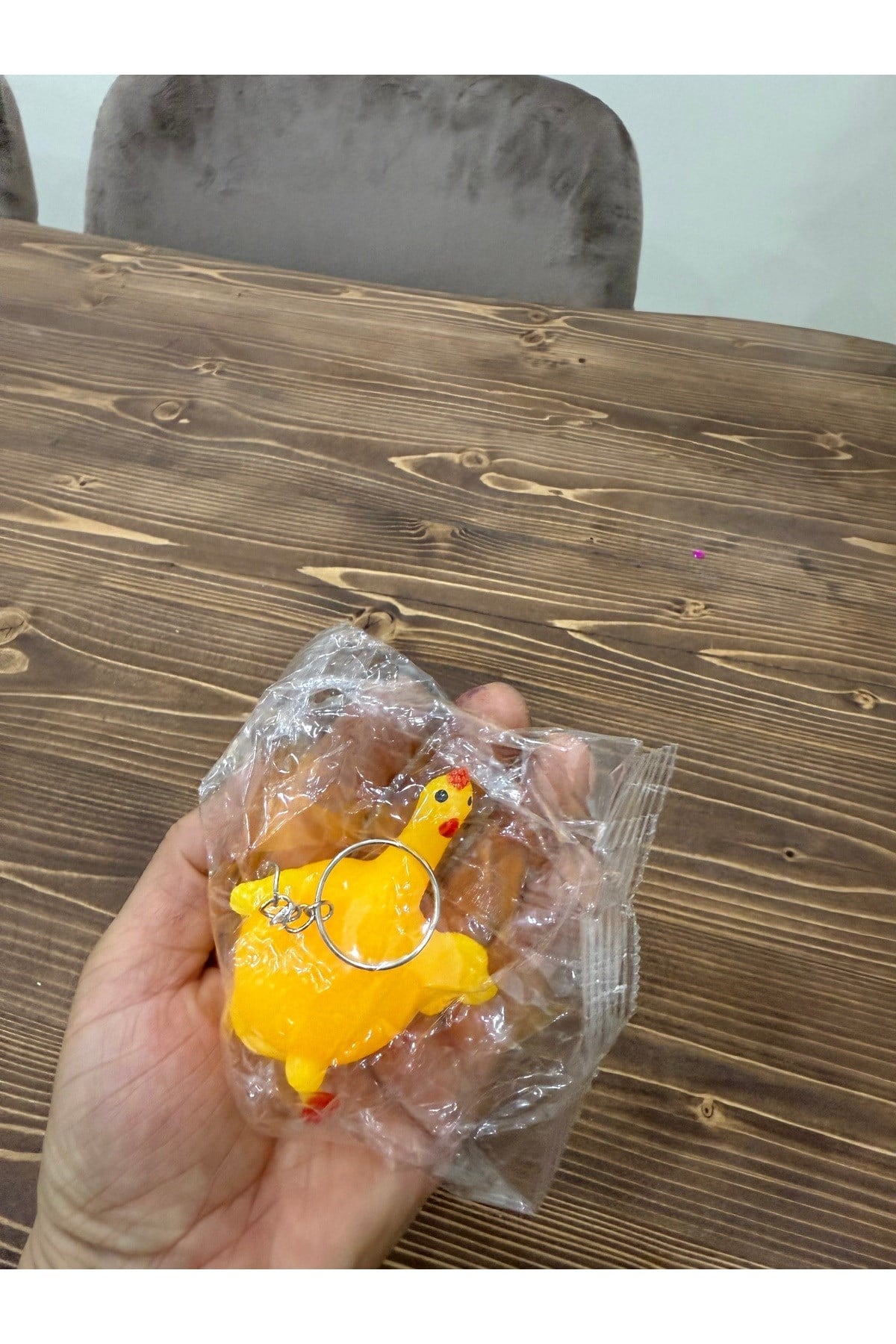 Yumurtlayan tavuk anahtarlık (1 adet)