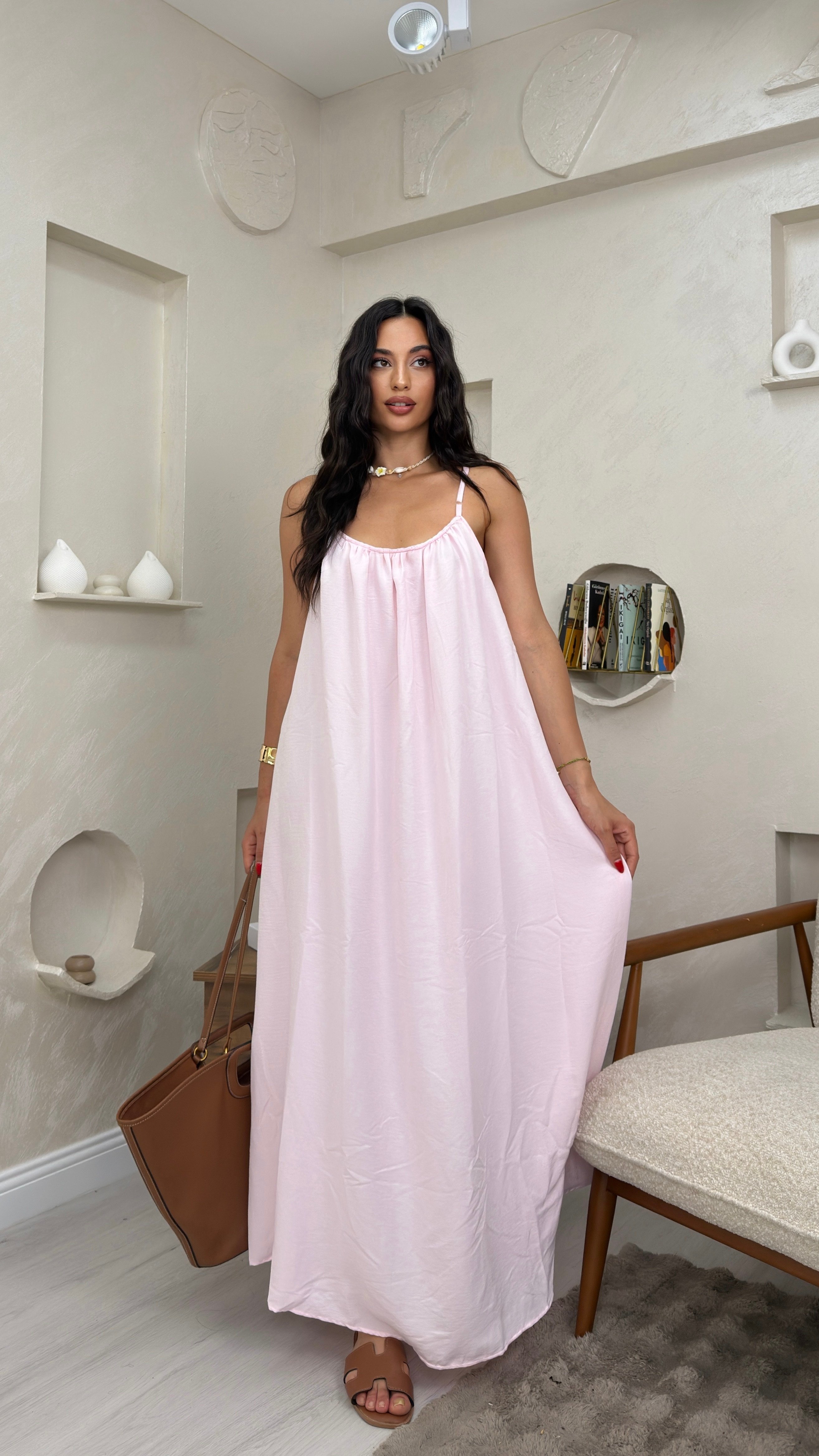 LUNA PEMBE RENKLİ ASKILI SALAS KADIN MAXİ ELBİSE