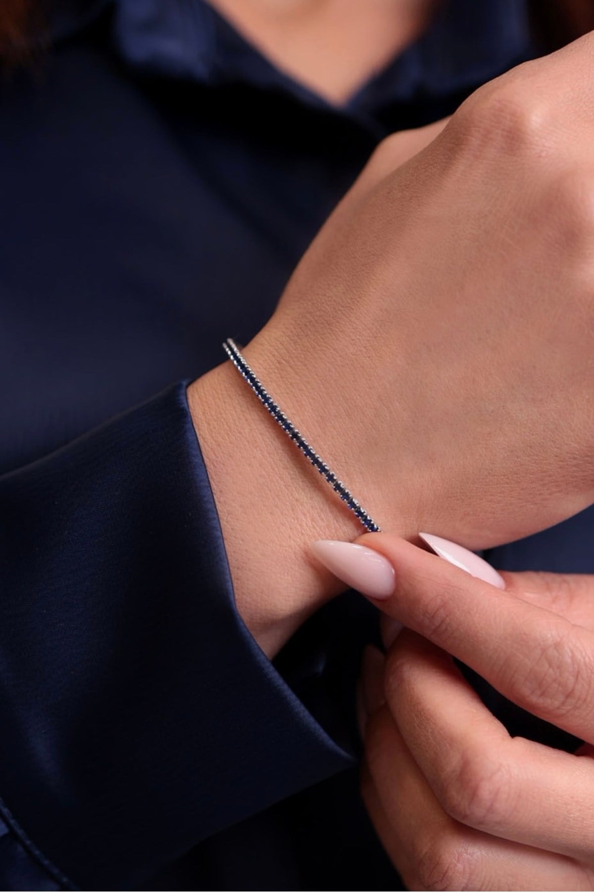 925 Ayar Gümüş Su Yolu Bileklik Lacivert Taşlı Kadın Gümüş Bileklik (2MM)