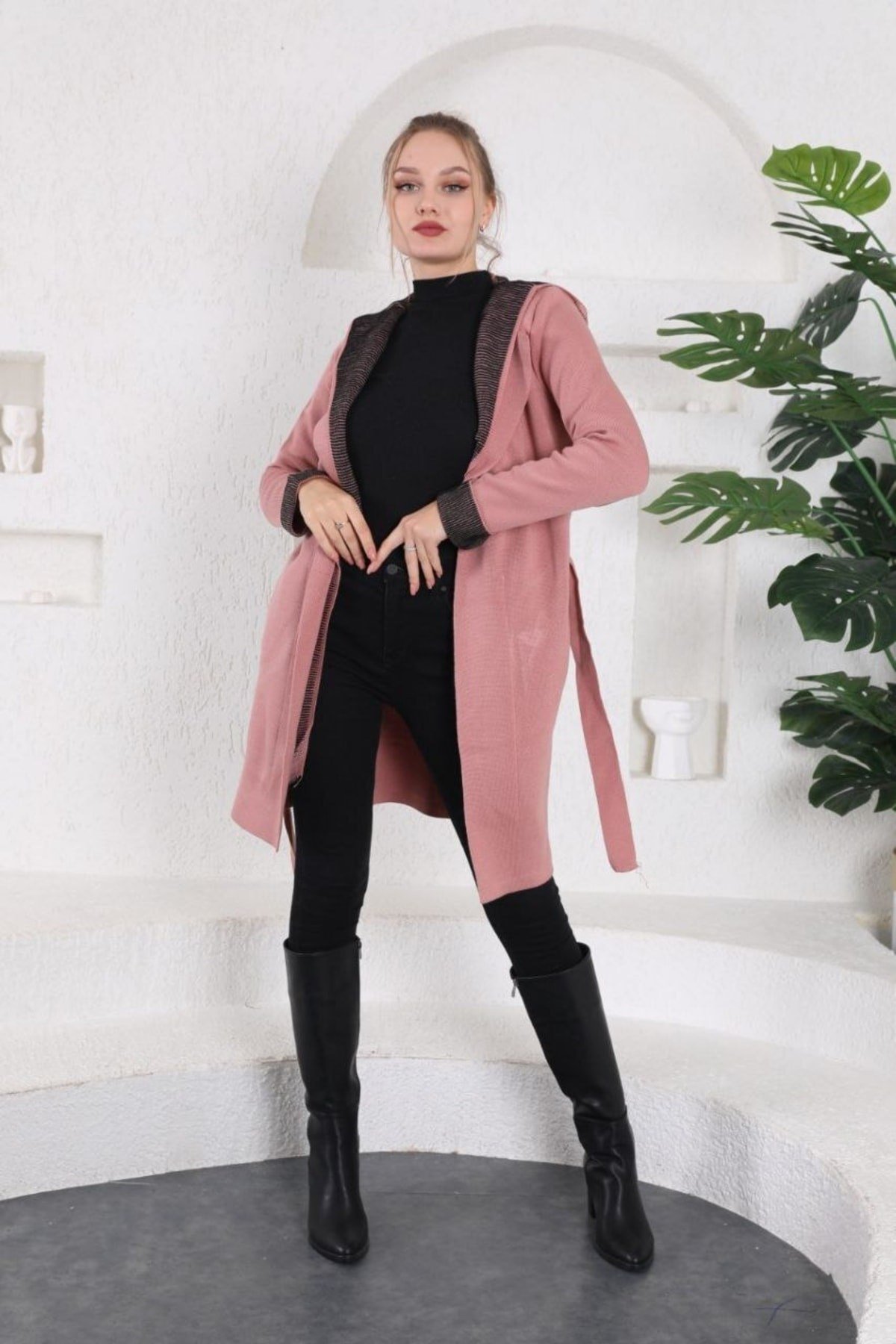 Pembe Renk Triko Hırka