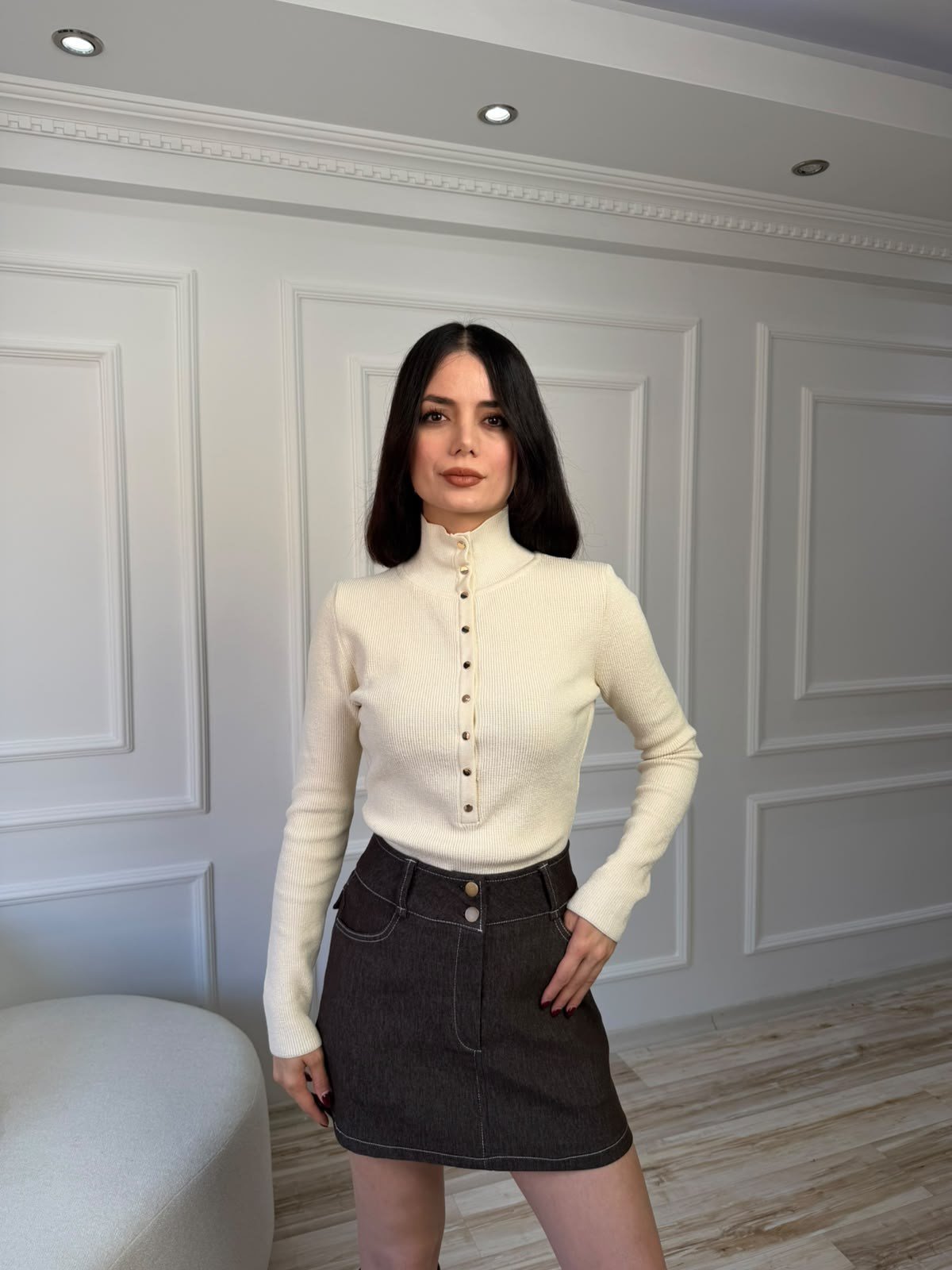 Dik Yaka Çıtçıt Detaylı Fitilli Triko Kazak - EKRU