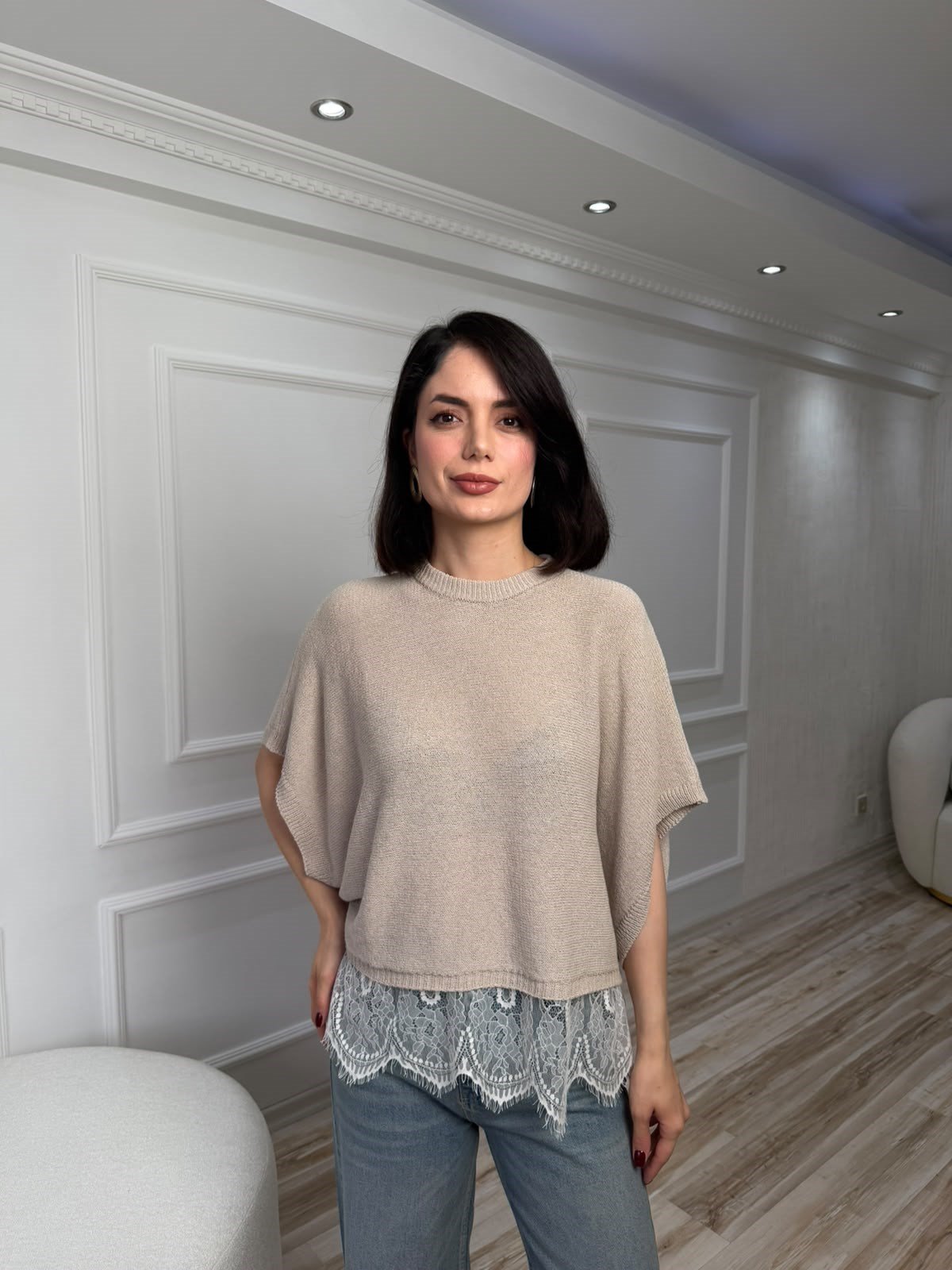 26-2KB0293 - TK261025 QU STYLE KENDİNDEN KOL DANTELLİ KAZAK - TAŞ