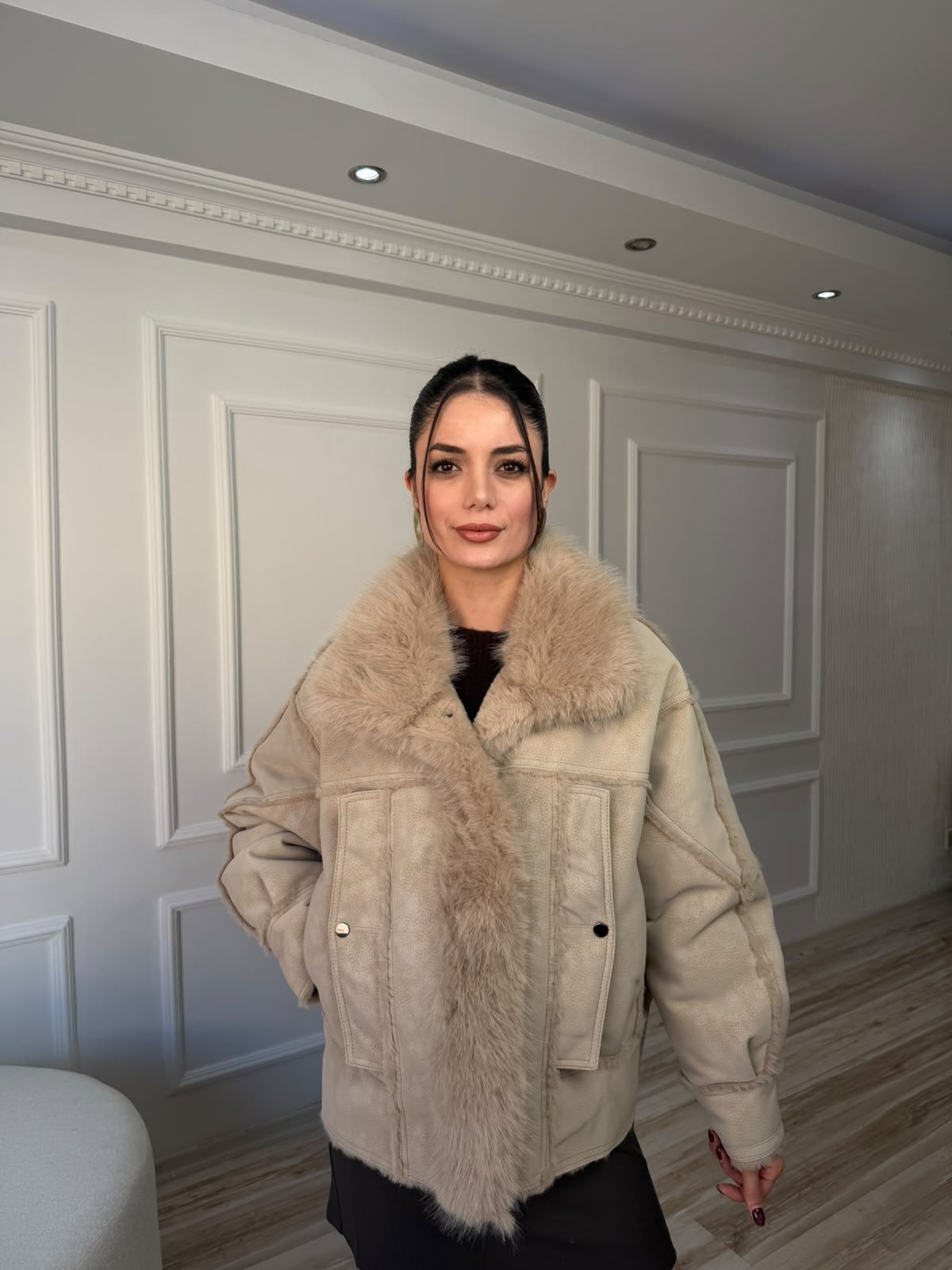Kürk Detaylı Süet Görünümlü Oversize Mont - TAŞ