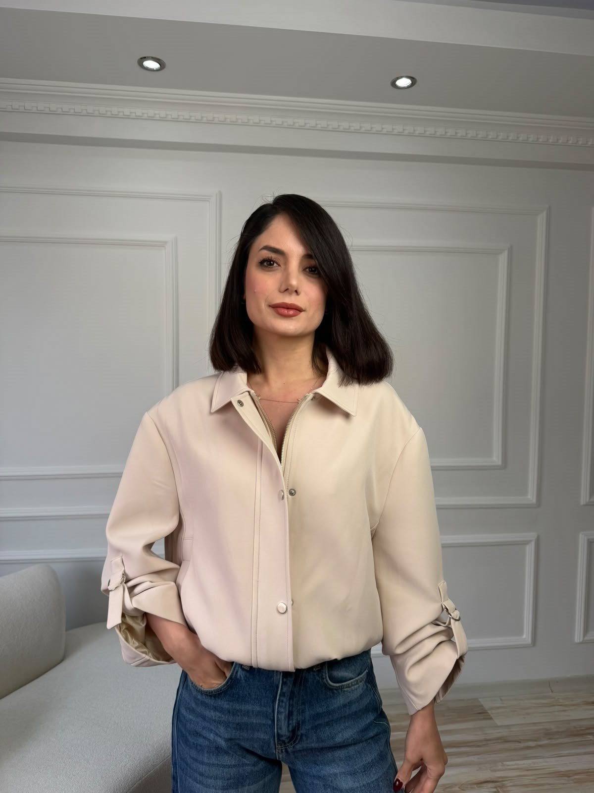 Tokalı Kol Detaylı Kısa Ceket - TAŞ