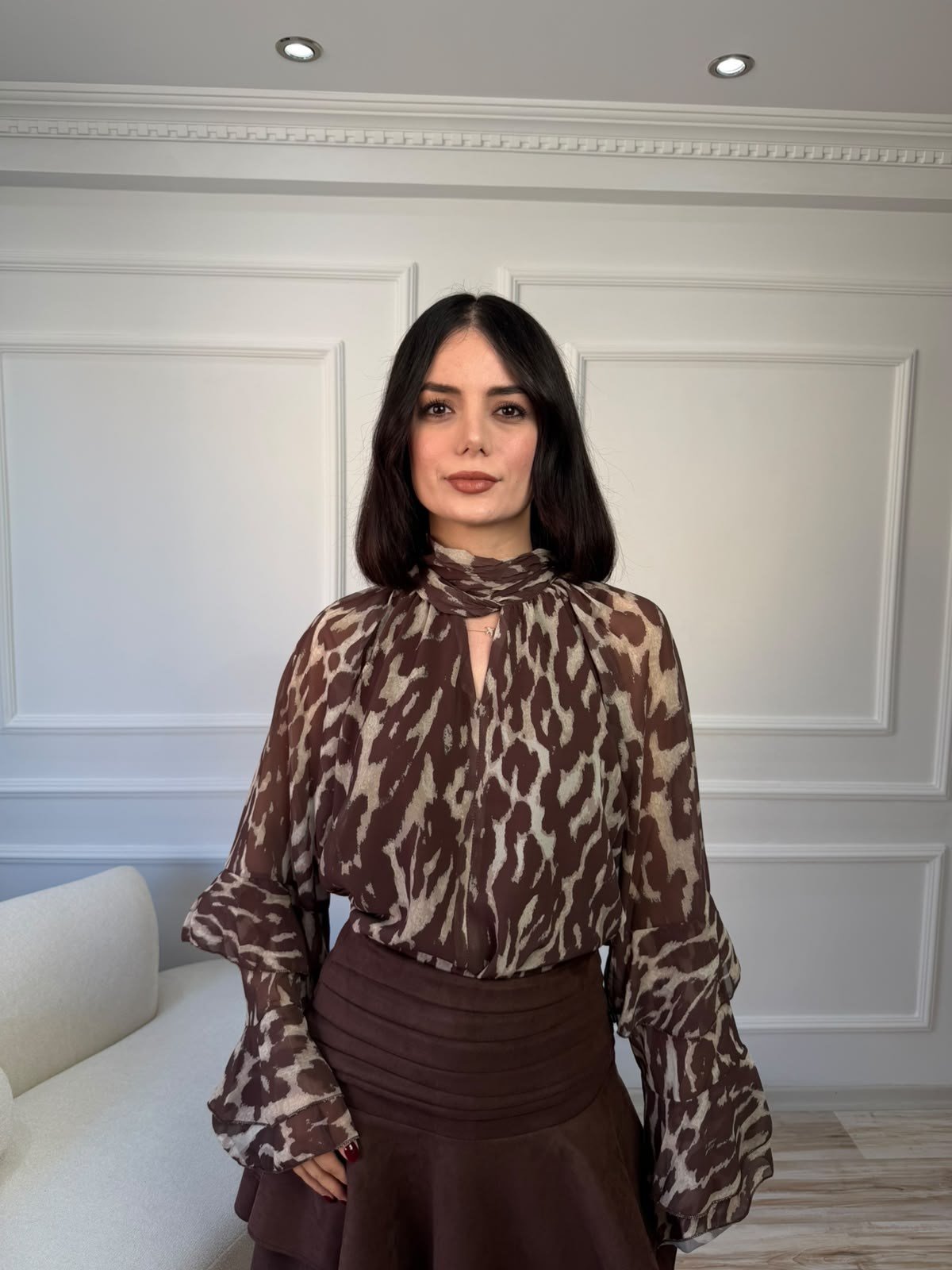 Desenli Fular Yaka Şifon Bluz - KAHVE