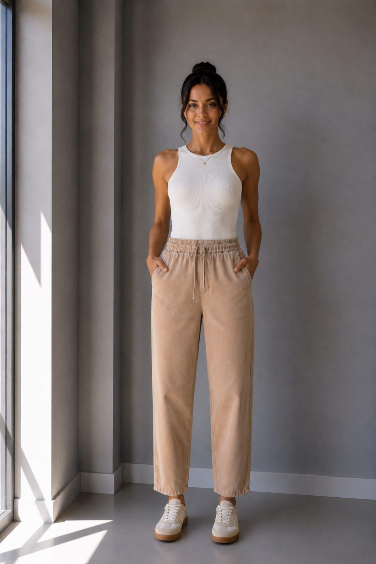 1019 Kadın %100 Pamuk Gabardin Lastikli Bel Havuç Kesim Pantolon Camel